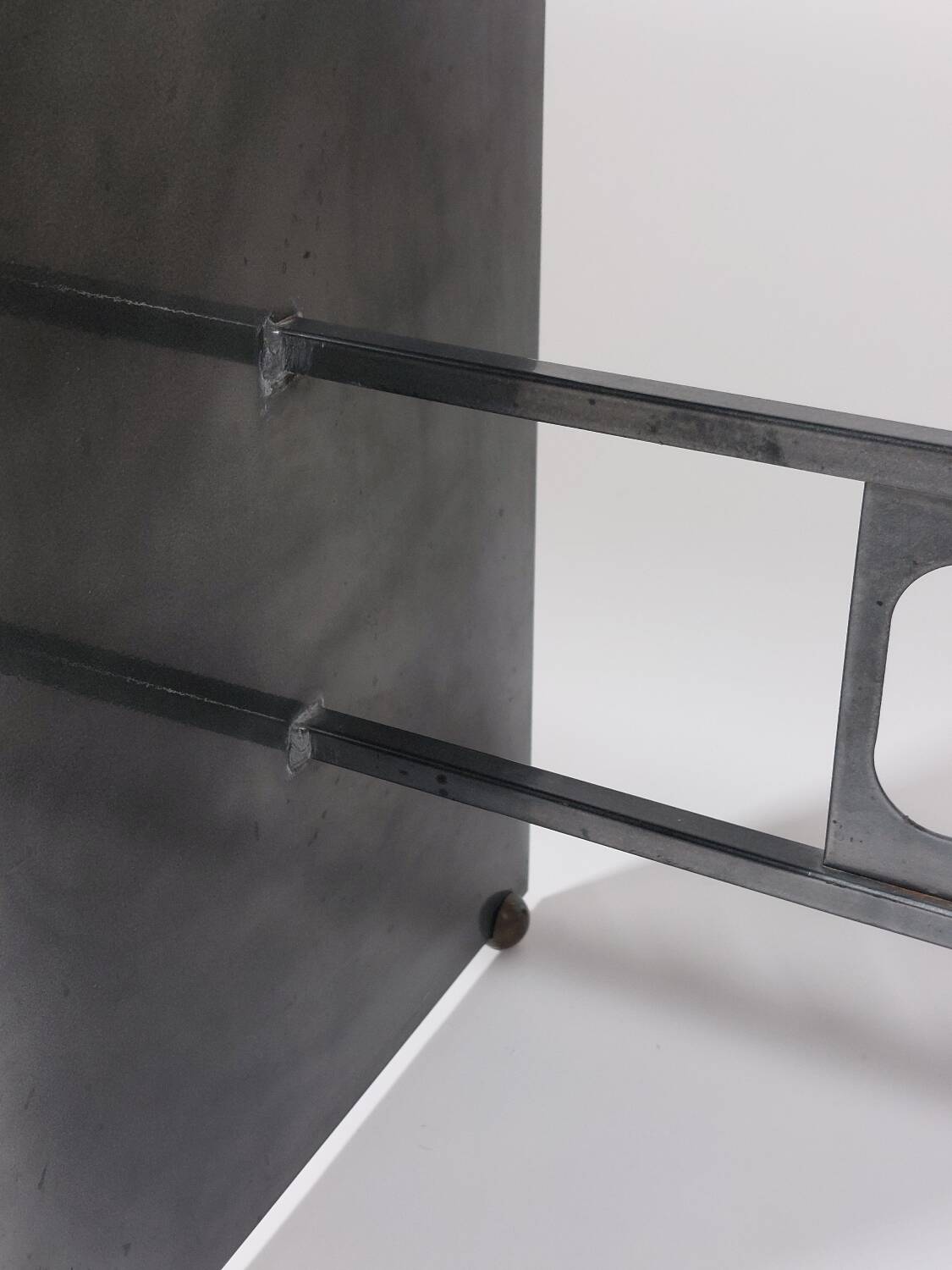 Table console en acier laqué vintage postmoderne par Bucciarelli Milano