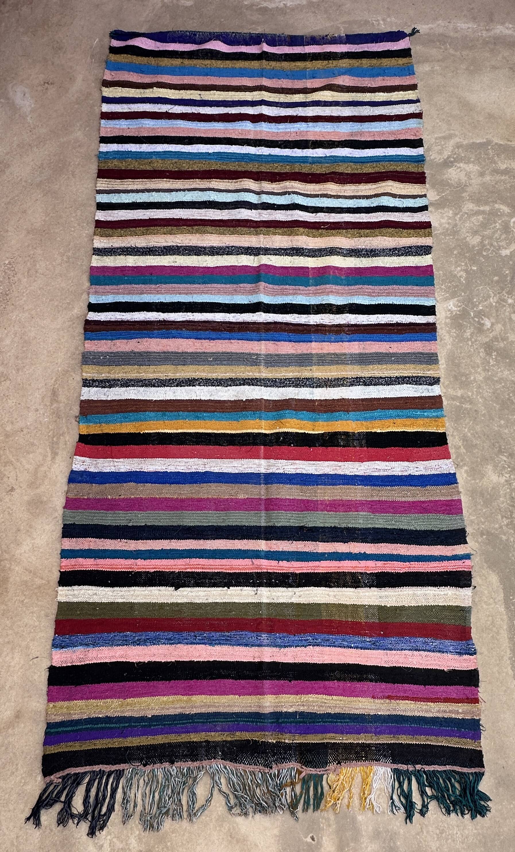 Colorful Moroccan rug - 146 x 332 cm