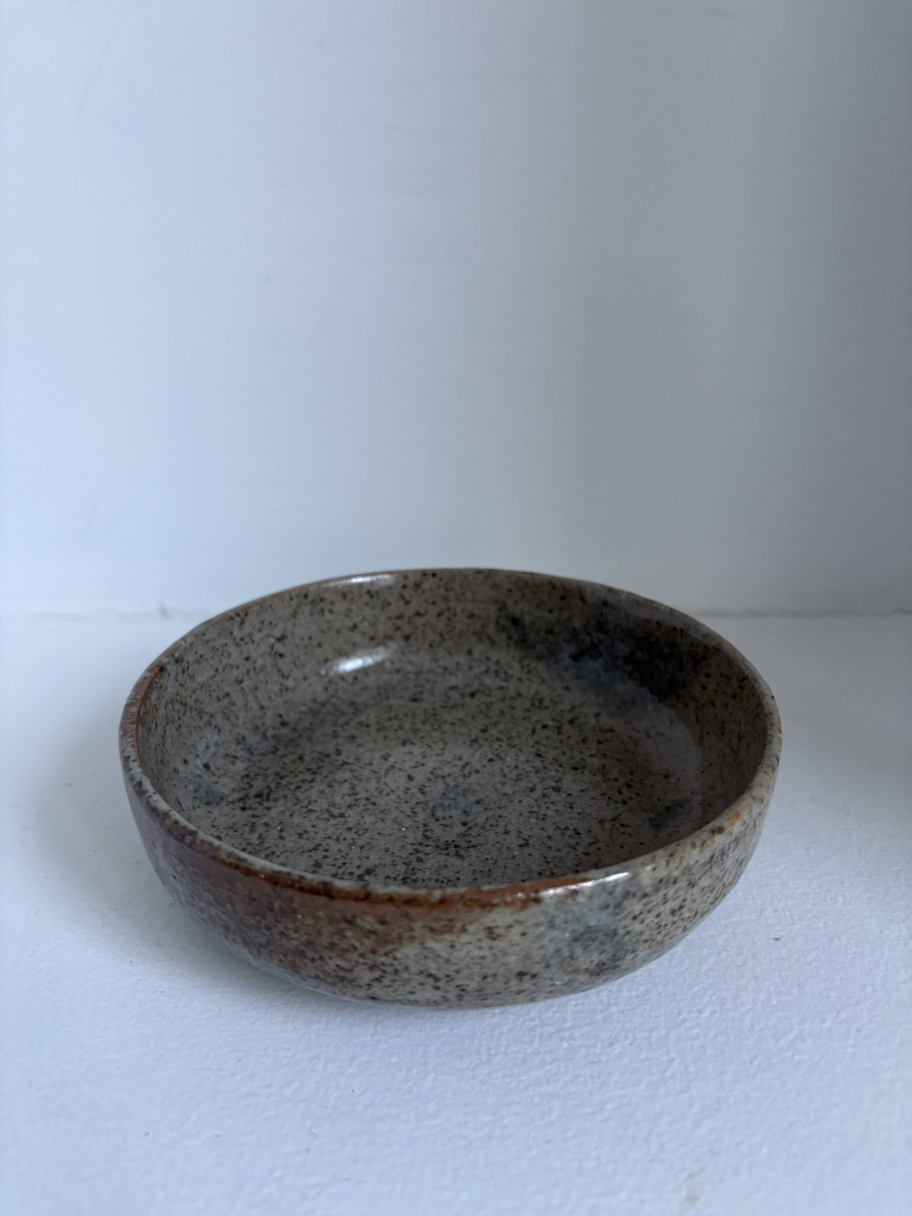 Set of 12 decorative items