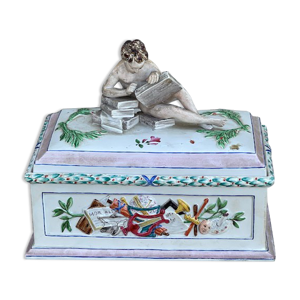 Boîte en céramique