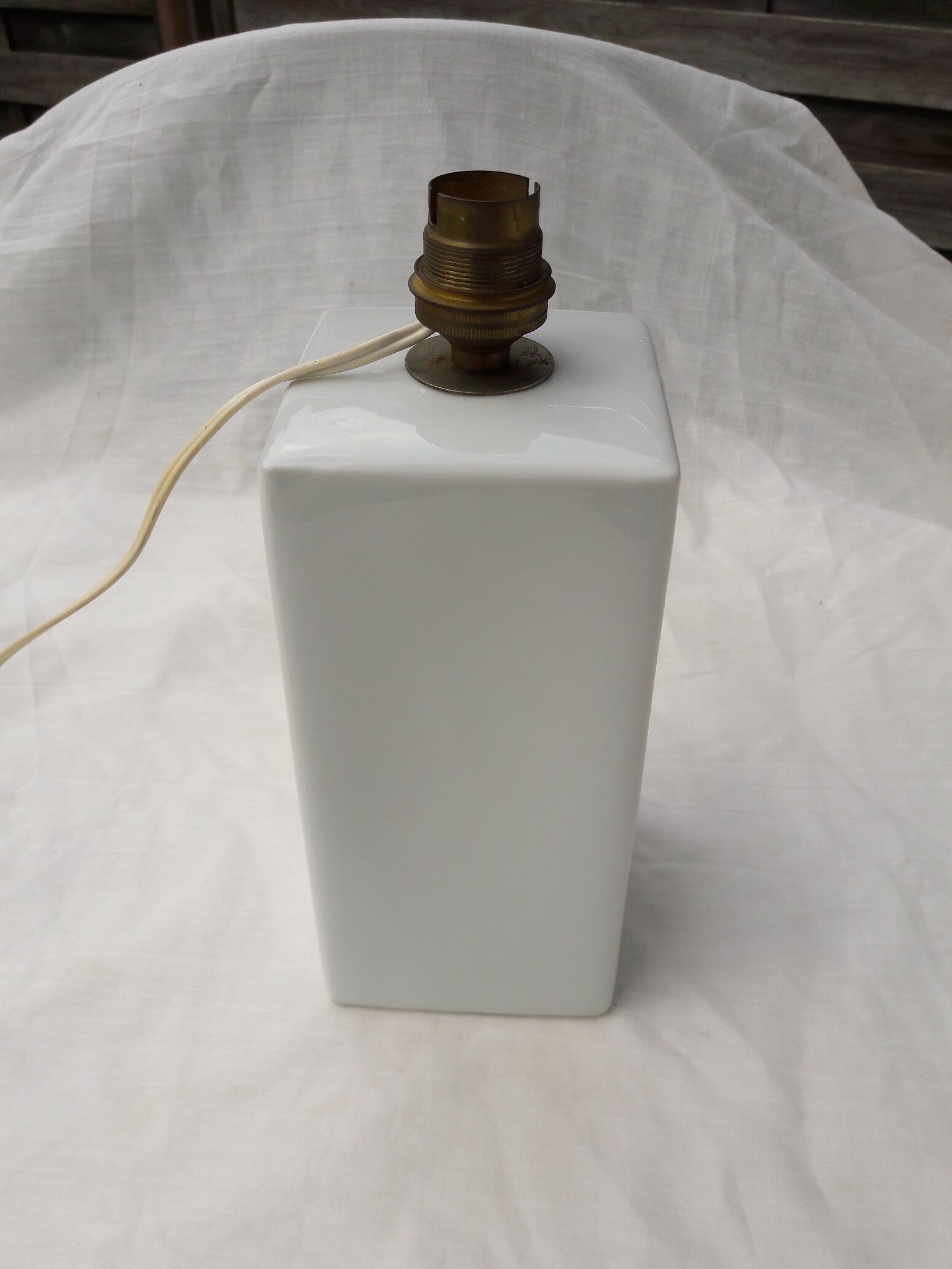 White porcelain lamp foot