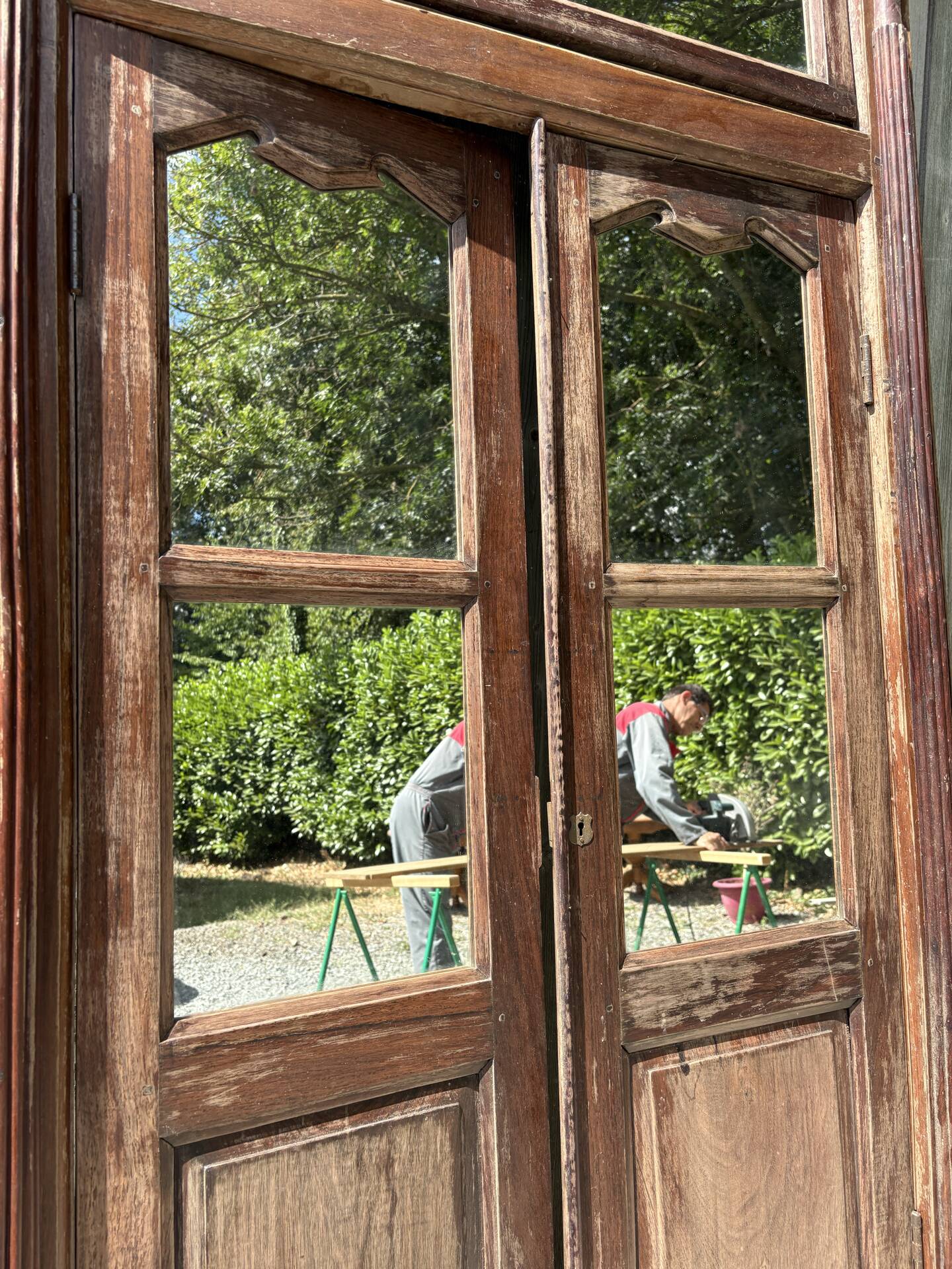 Old double-leaf door - mirror