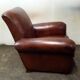 Club armchairs with straight backrest