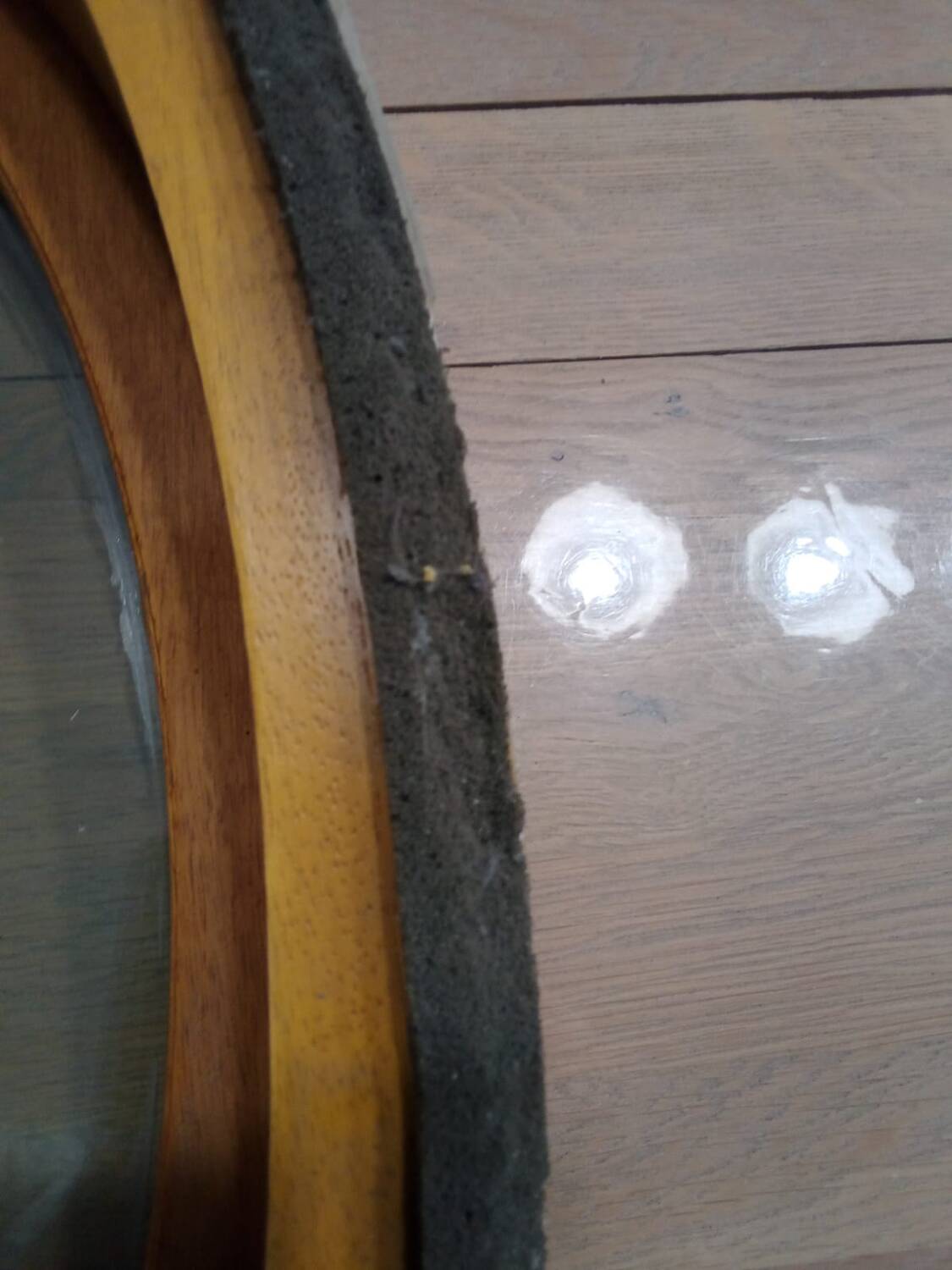 Oval porthole window