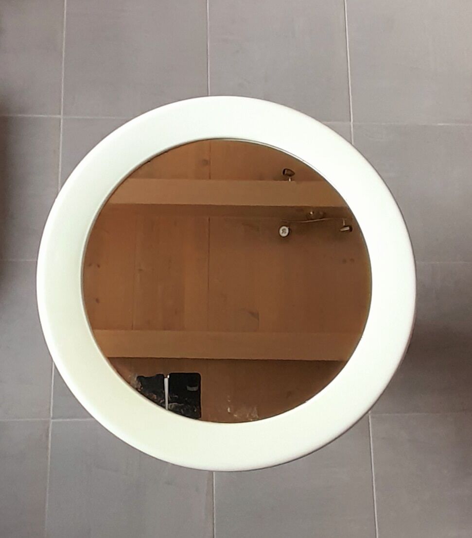 Round plastic mirror 70s