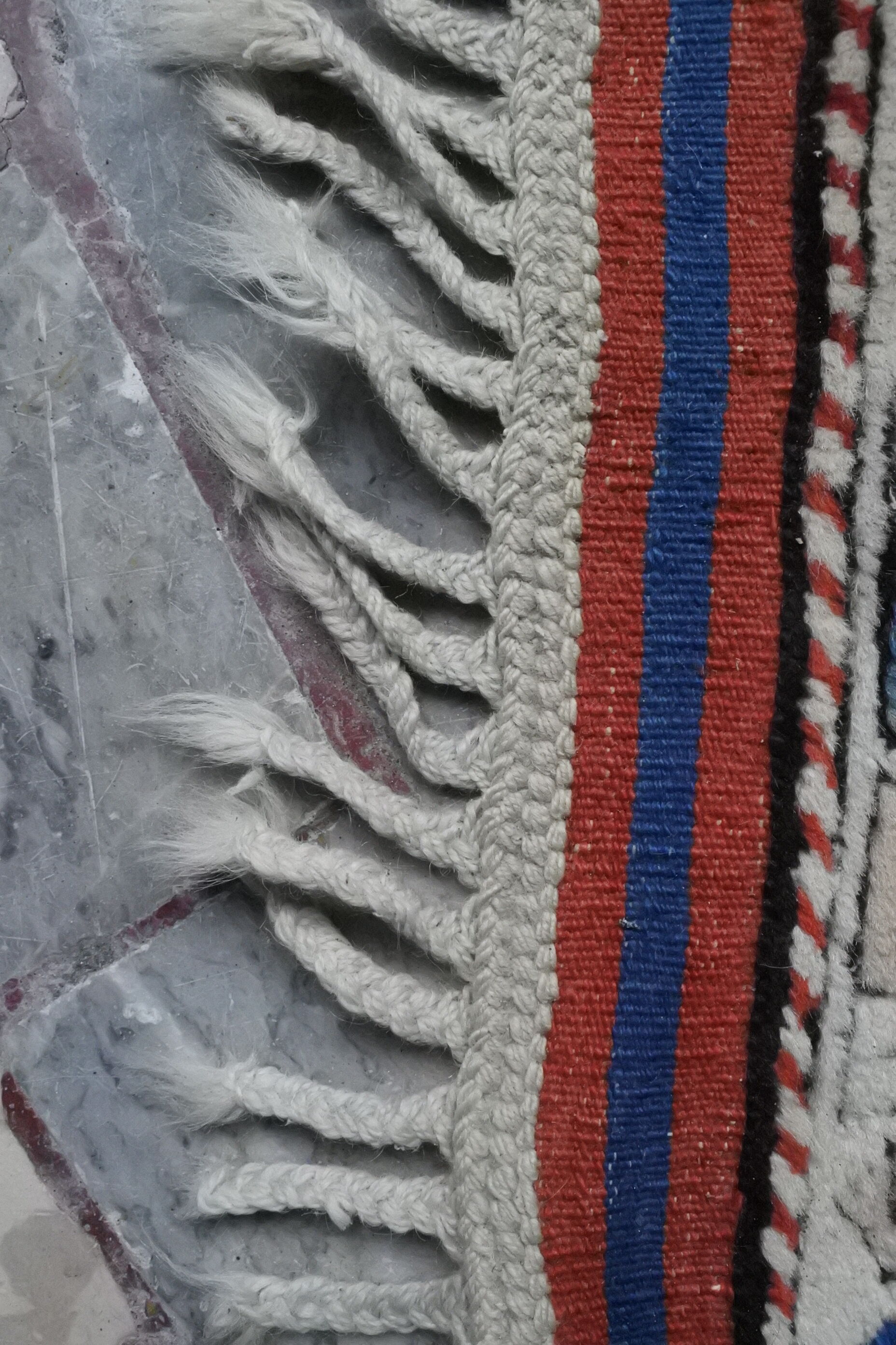 Vintage hand-knotted kazak rug 185x127cm