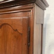 Bonnetière de style Louis Philippe en merisier massif XIX siècle