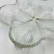 Plat en verre moulé fleur Art déco