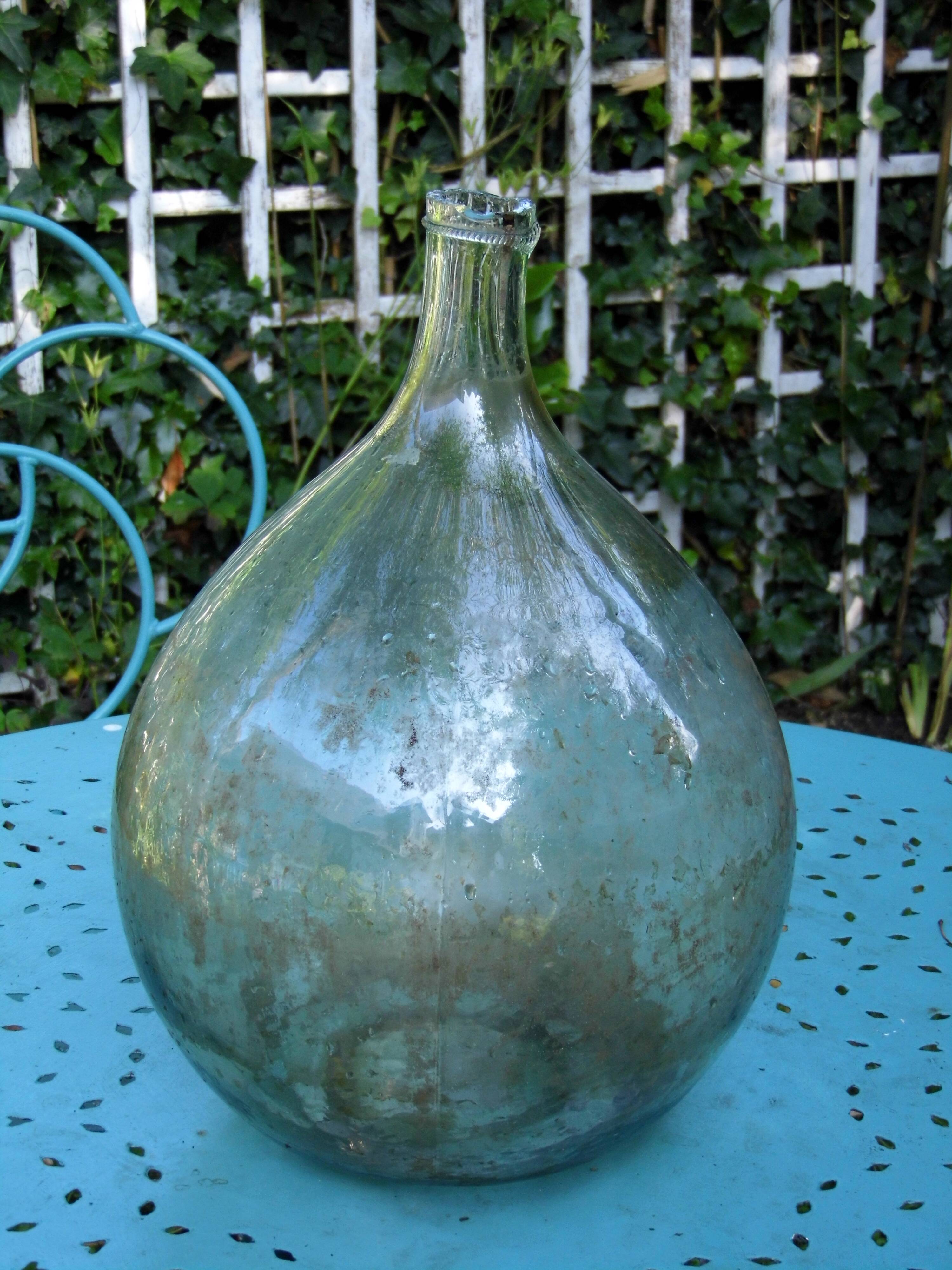 Old lady-jeanne, old model, blown glass 38cm high