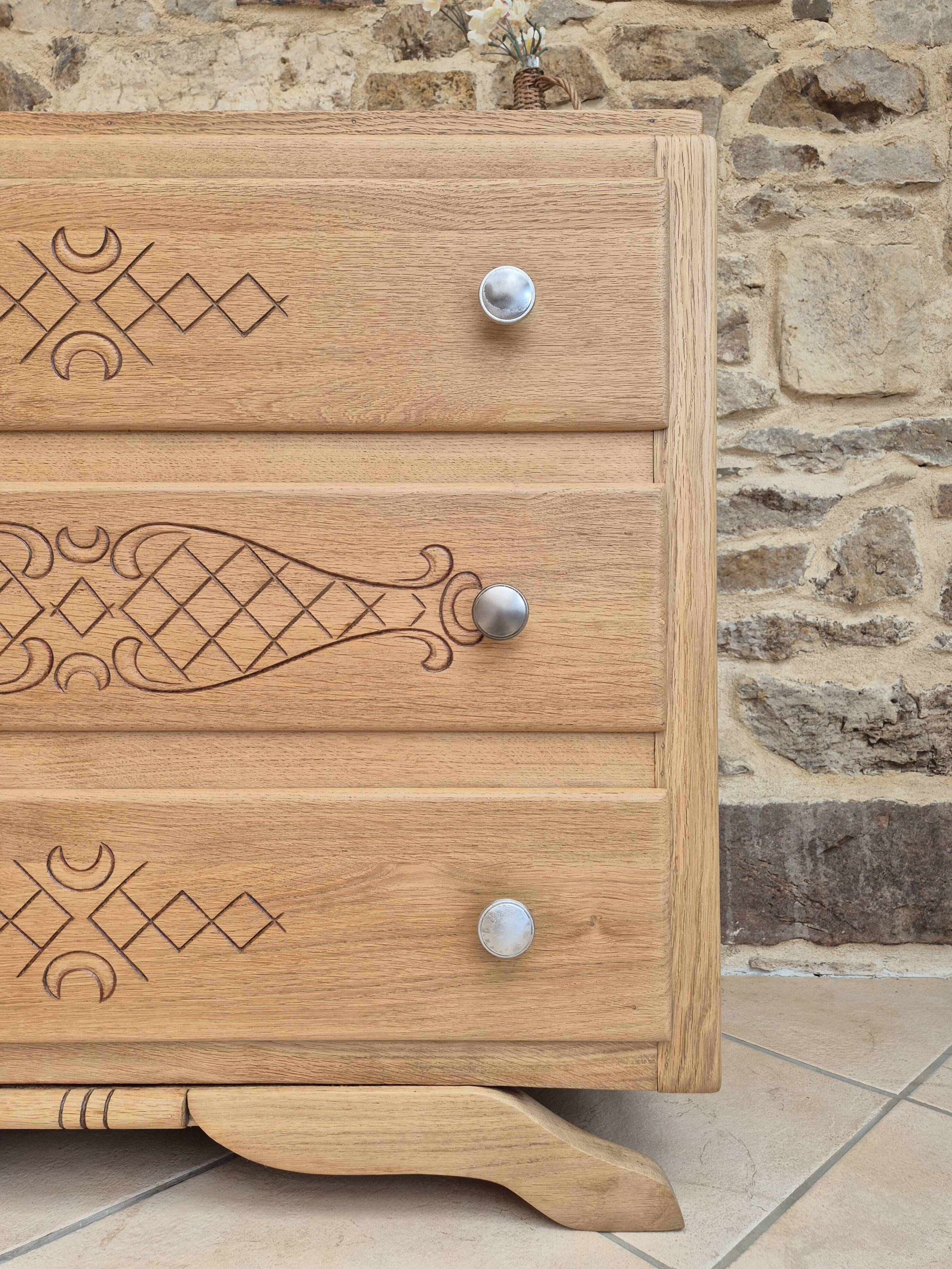 Art Deco chest of drawers