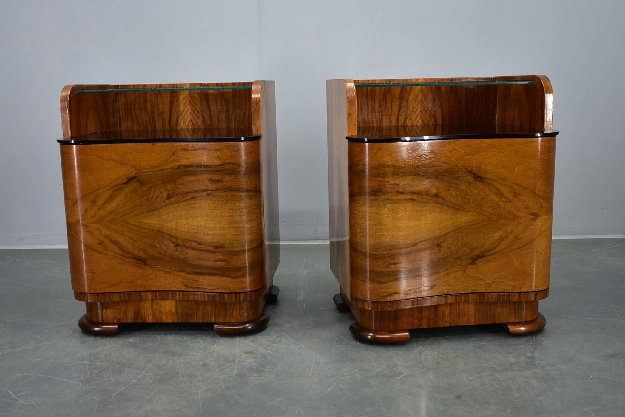 1940s pair of Art Deco bedside tables, Czechoslovakia