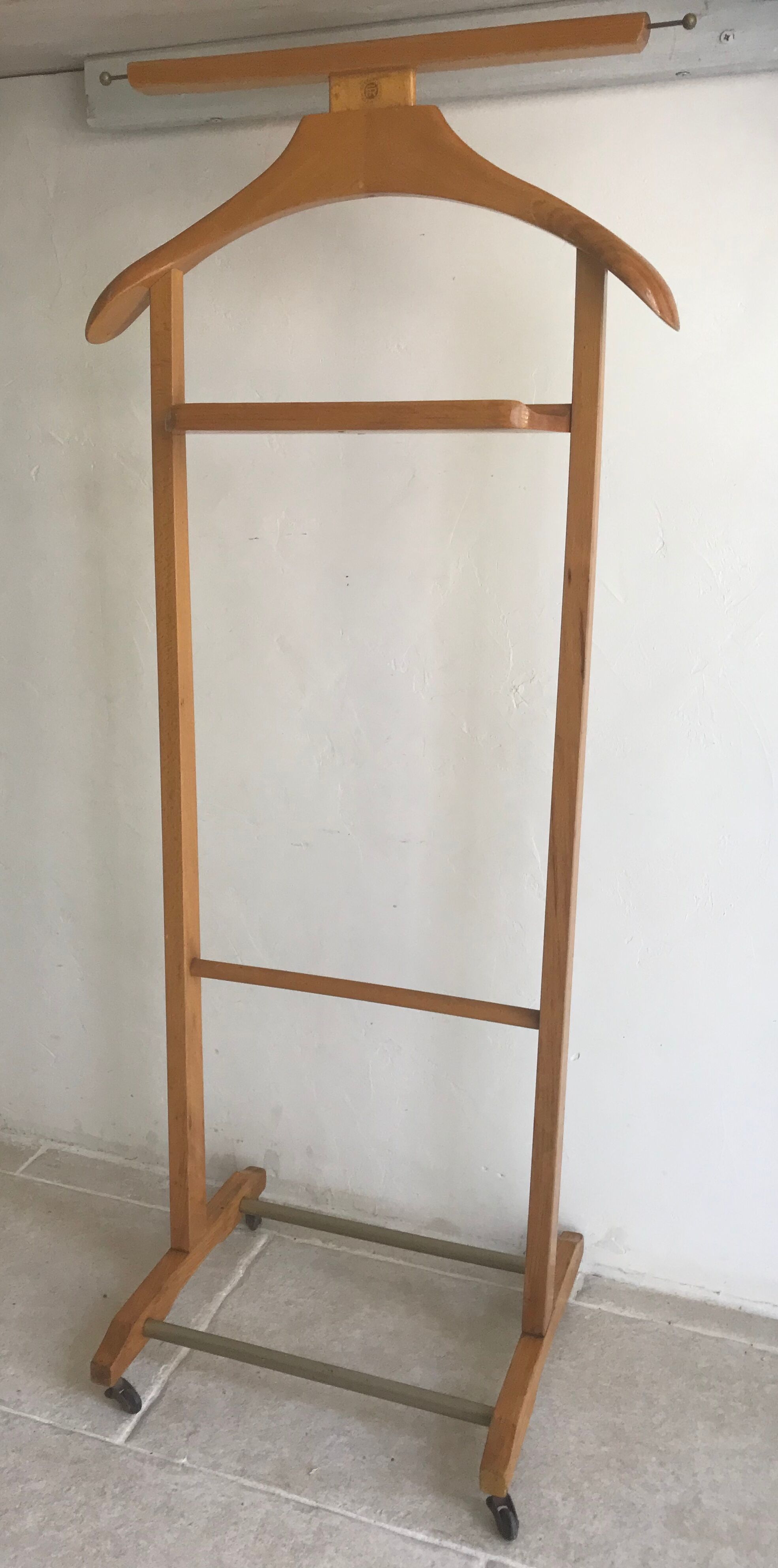 Fratelli Reguitti valet stand