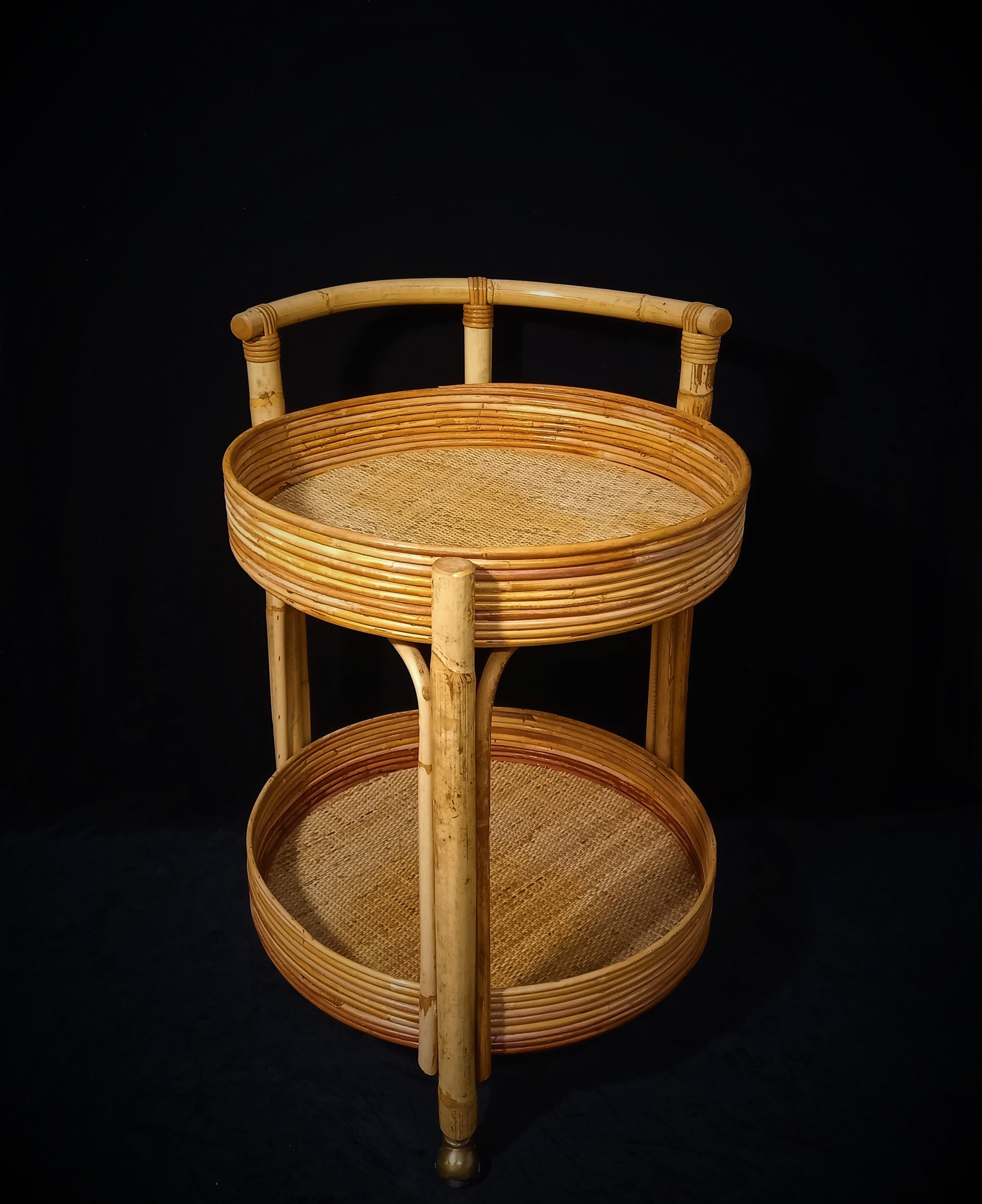 Round trolley with bamboo and rattan wheels