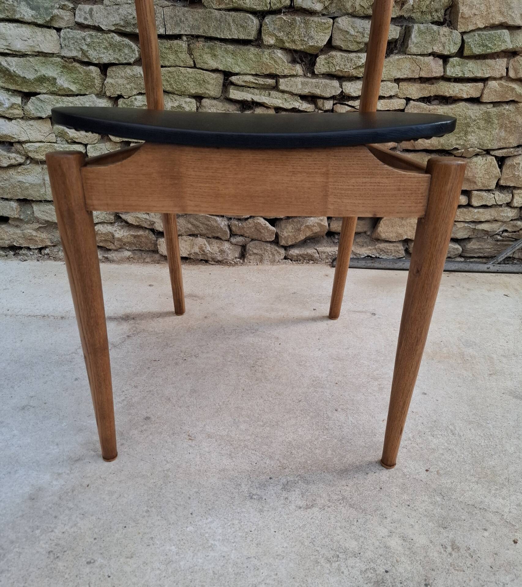 Scandinavian chair in elm