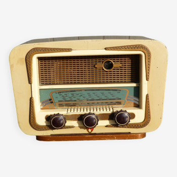 Ancienne radio pour décoration