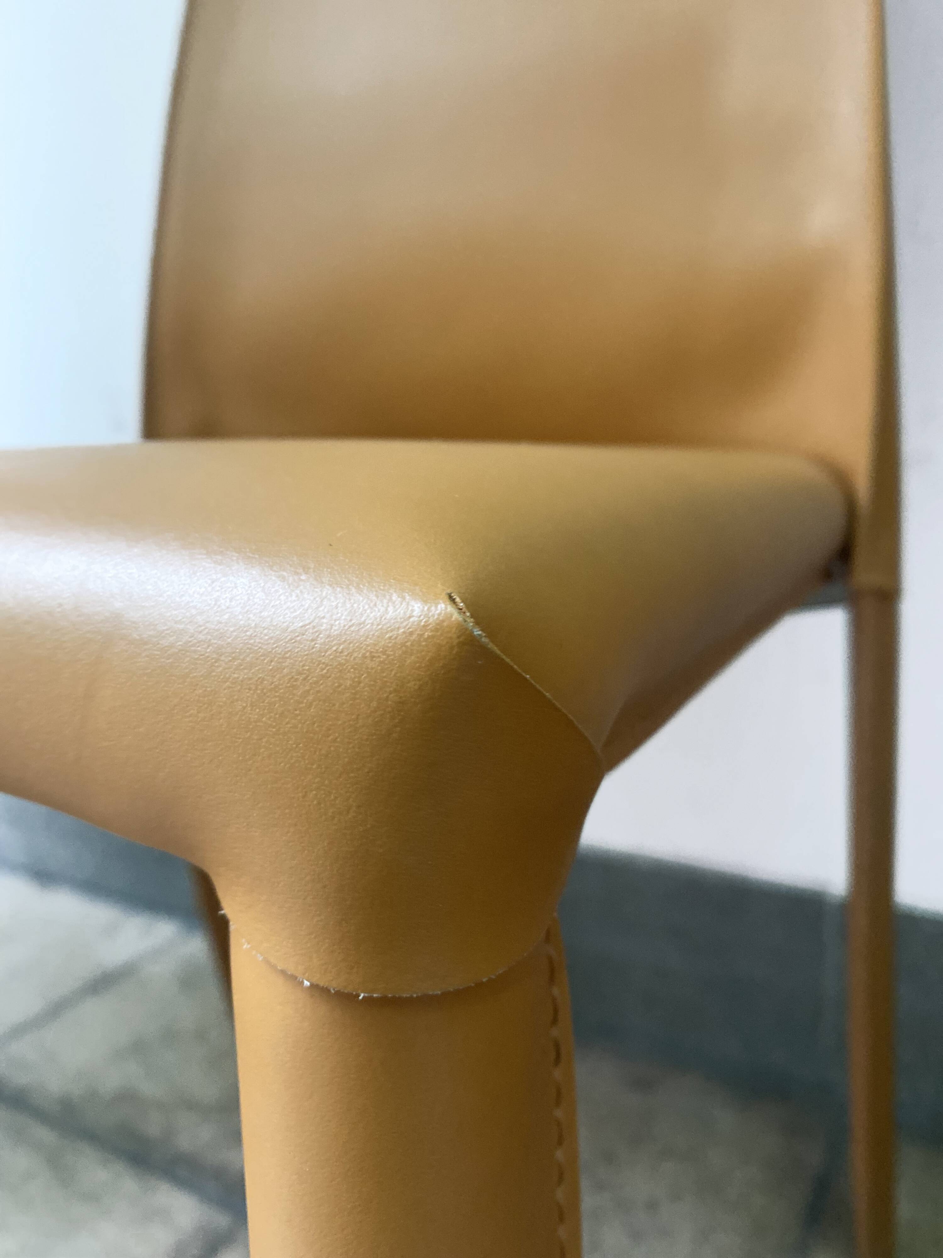 Pair of Frag chairs - Poltrona Frau -