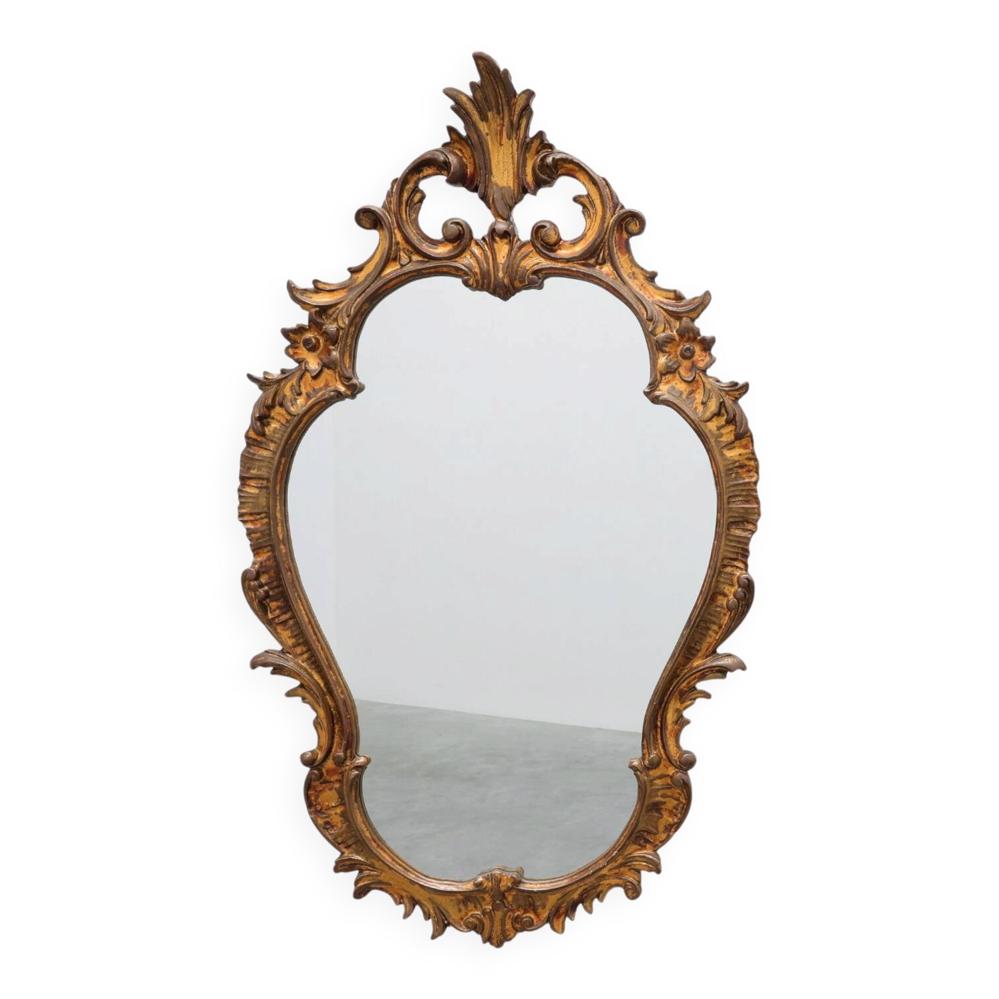 Florentine Style Giltwood Mirror with Acanthus Crest, Italy, 20th Century