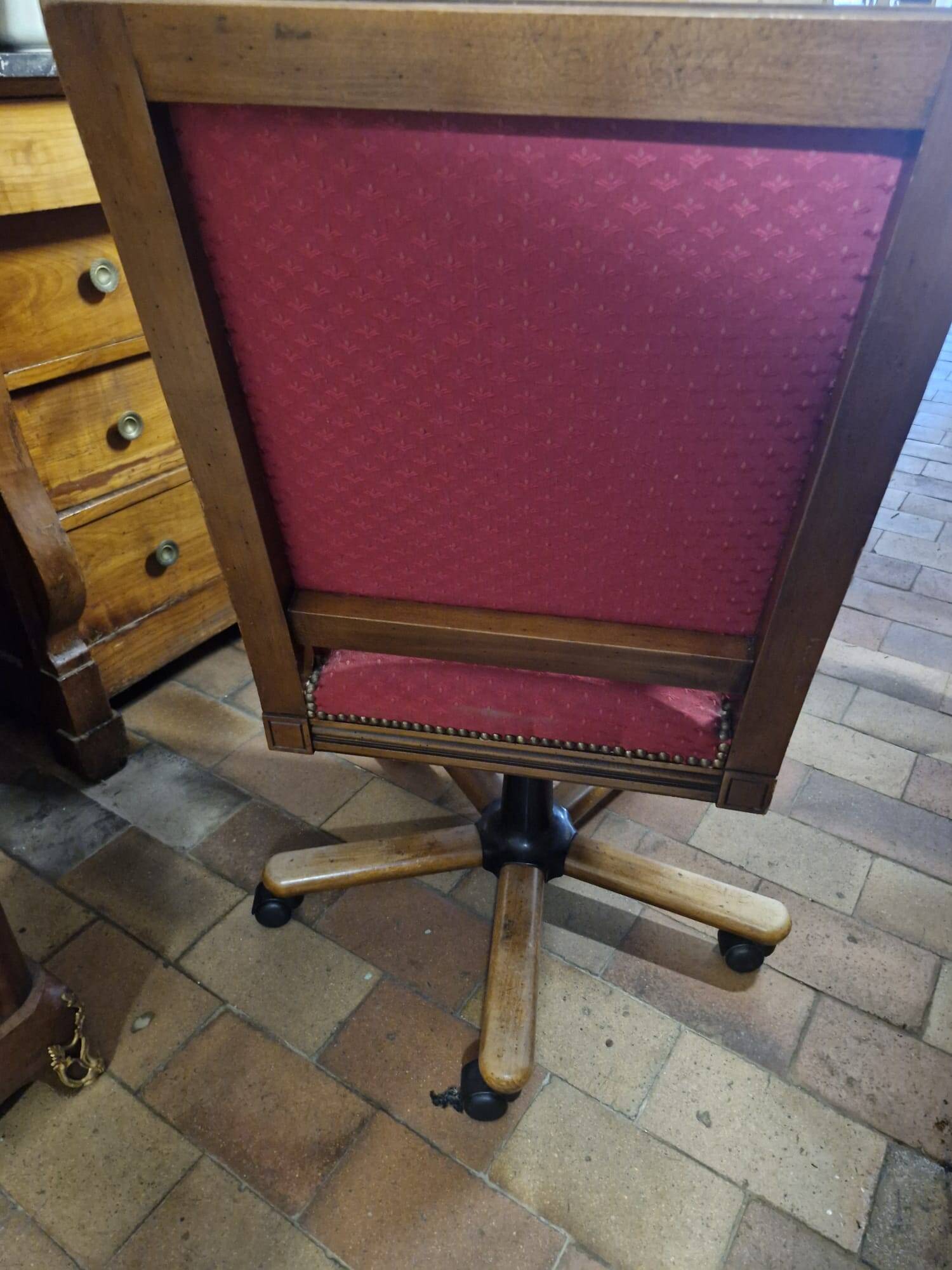 Swivel chair