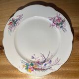 Set of flowered porcelain tableware