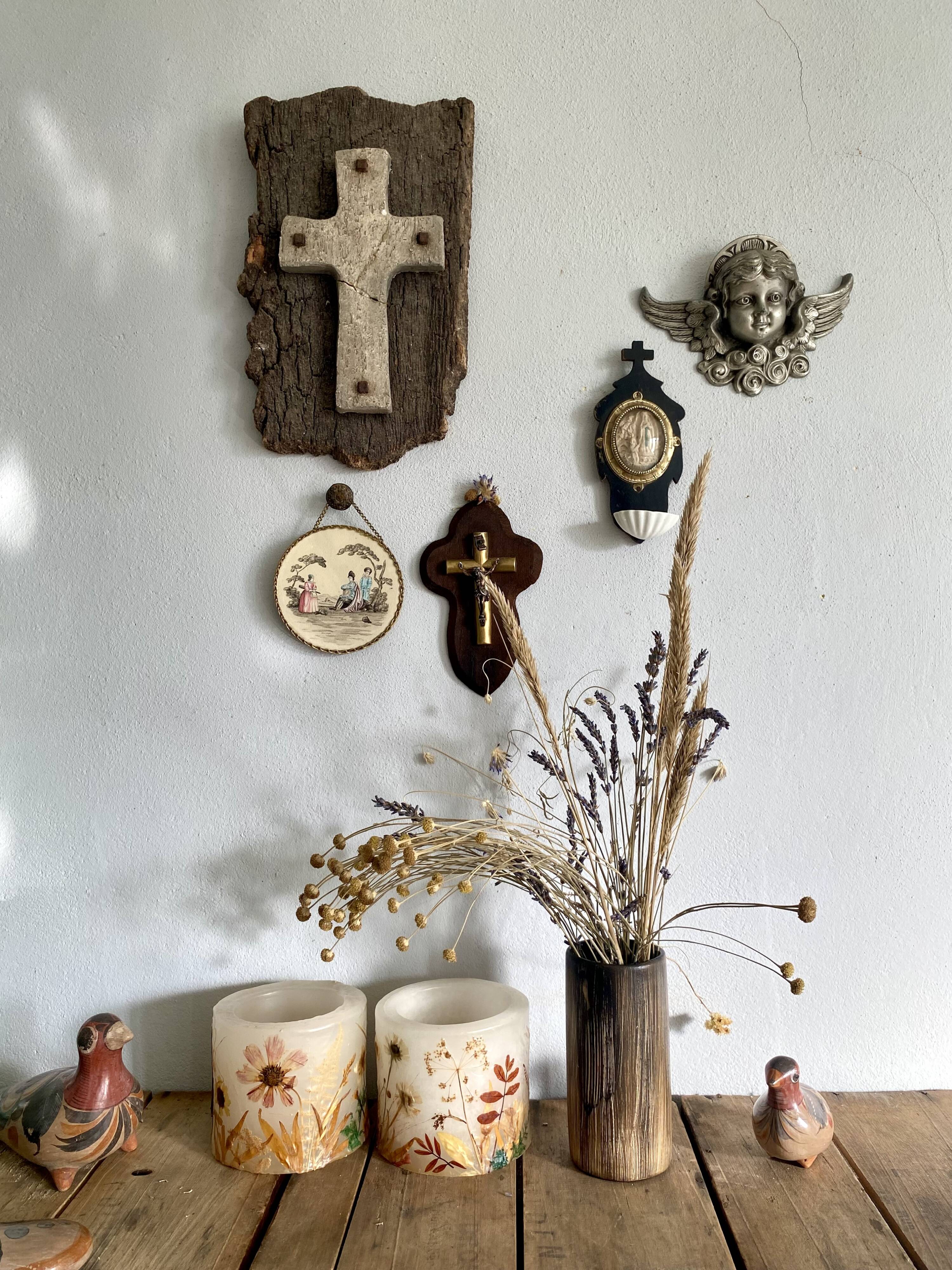 Croix verre, bois, plâtre