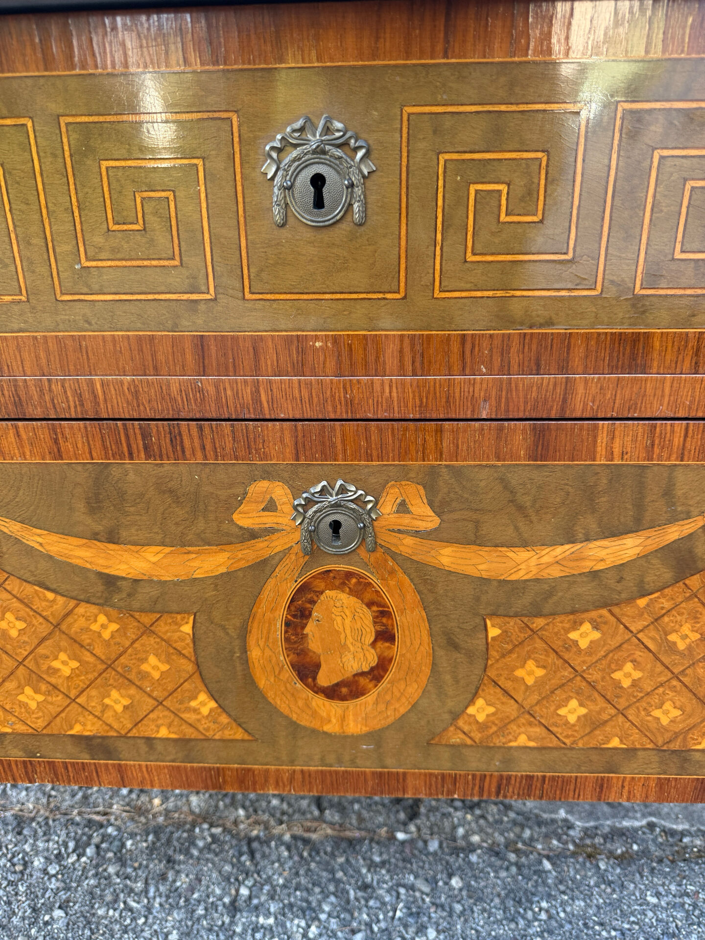 Louis XVI style commode in marquetry, 20th century – Marble top
