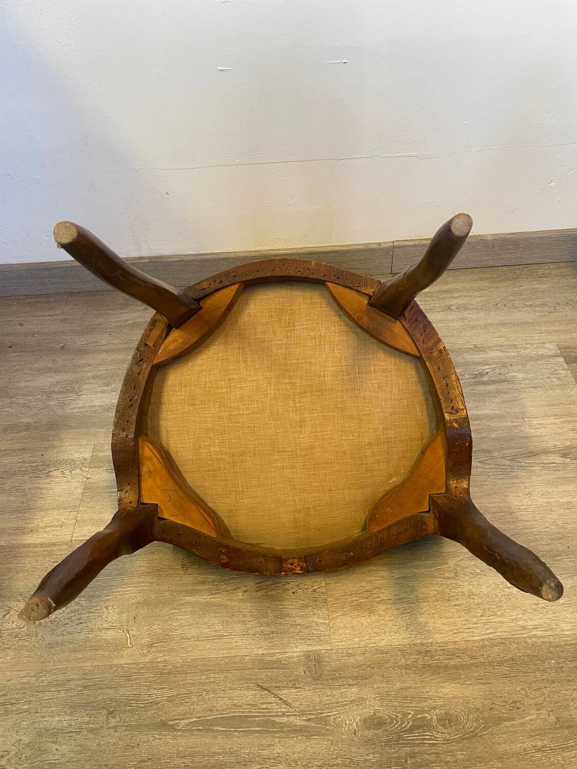 Fauteuils cabriolet Louis XV estampillé F. Raisin