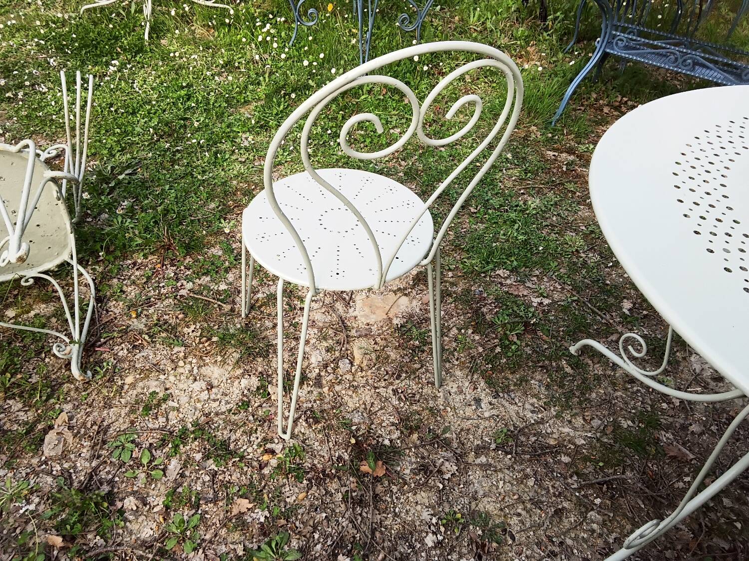 Green garden furniture