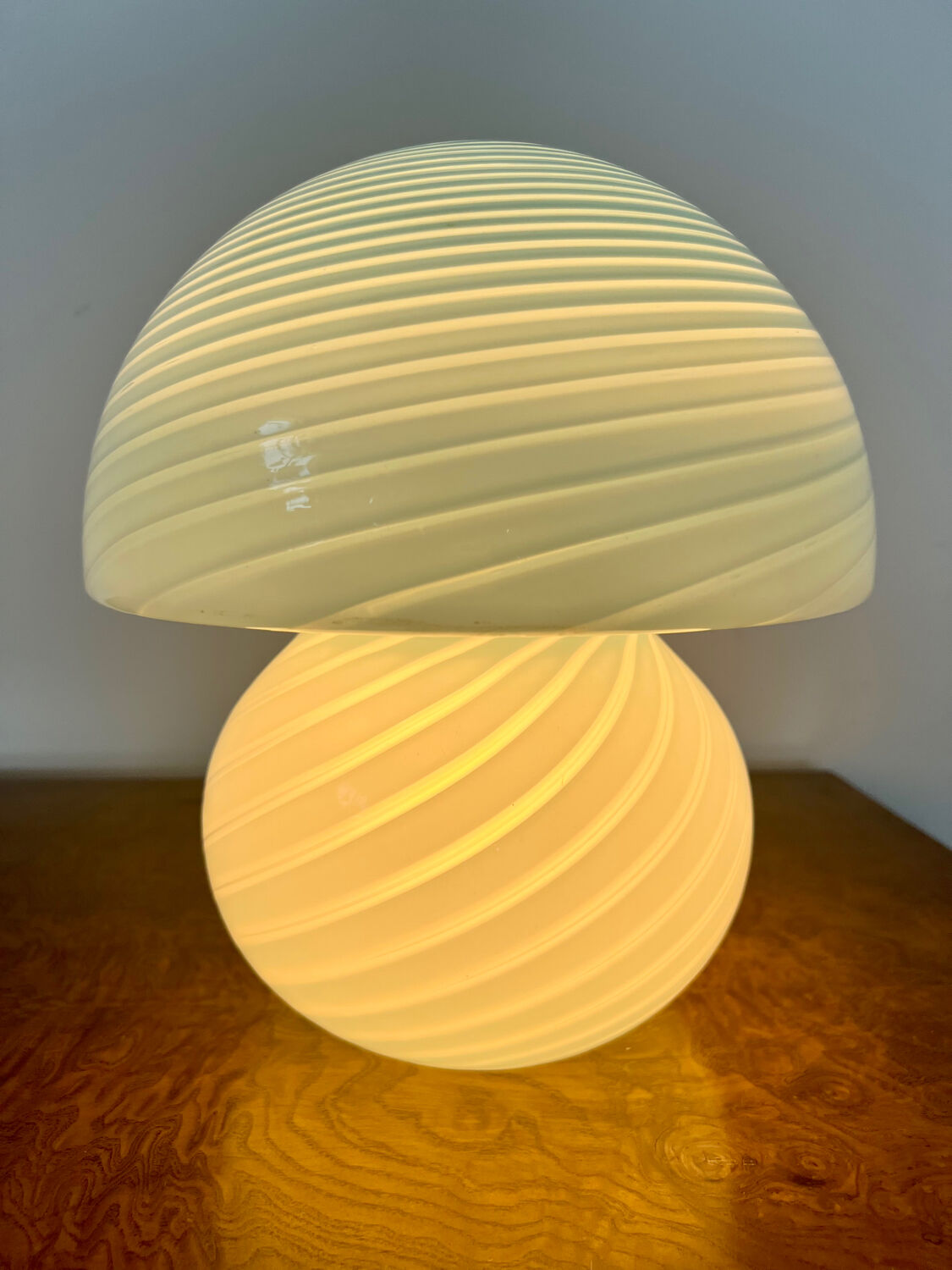 Ancienne Lampe champignon vintage en verre tourbillon Vetri Murano années 60