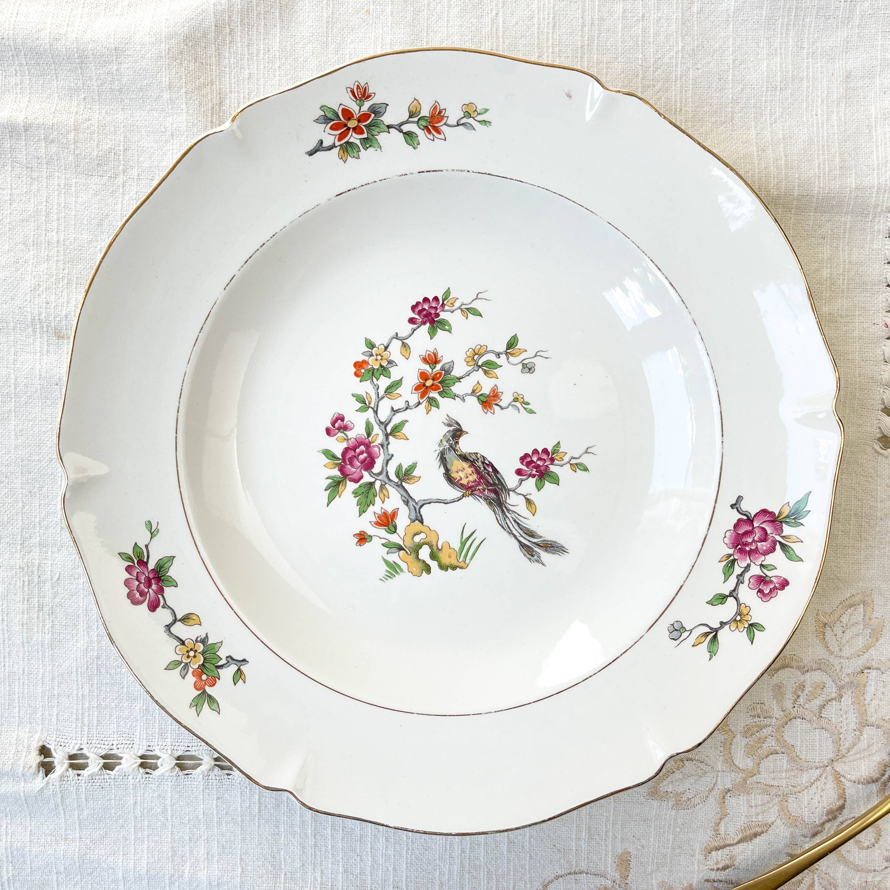 7 assiettes creuses en porcelaine française céranord modèle "regence" motif oiseau de paradis