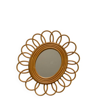 Rattan flower mirror