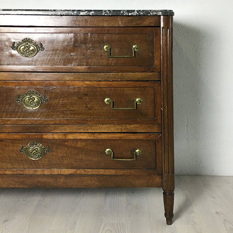 Chest of drawer  of epoch Louis XVI