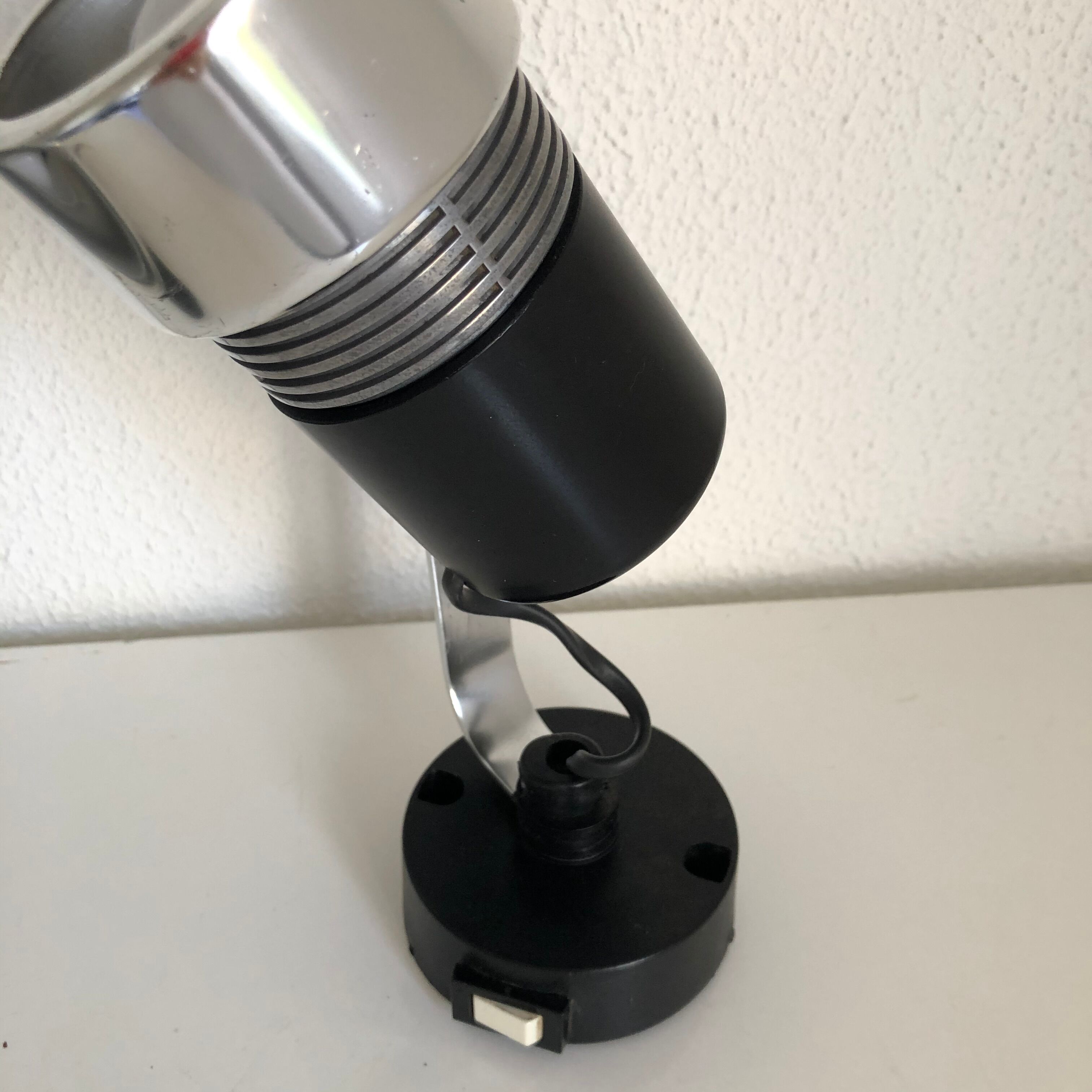 Pair of Italian iguzzini vintage 1970