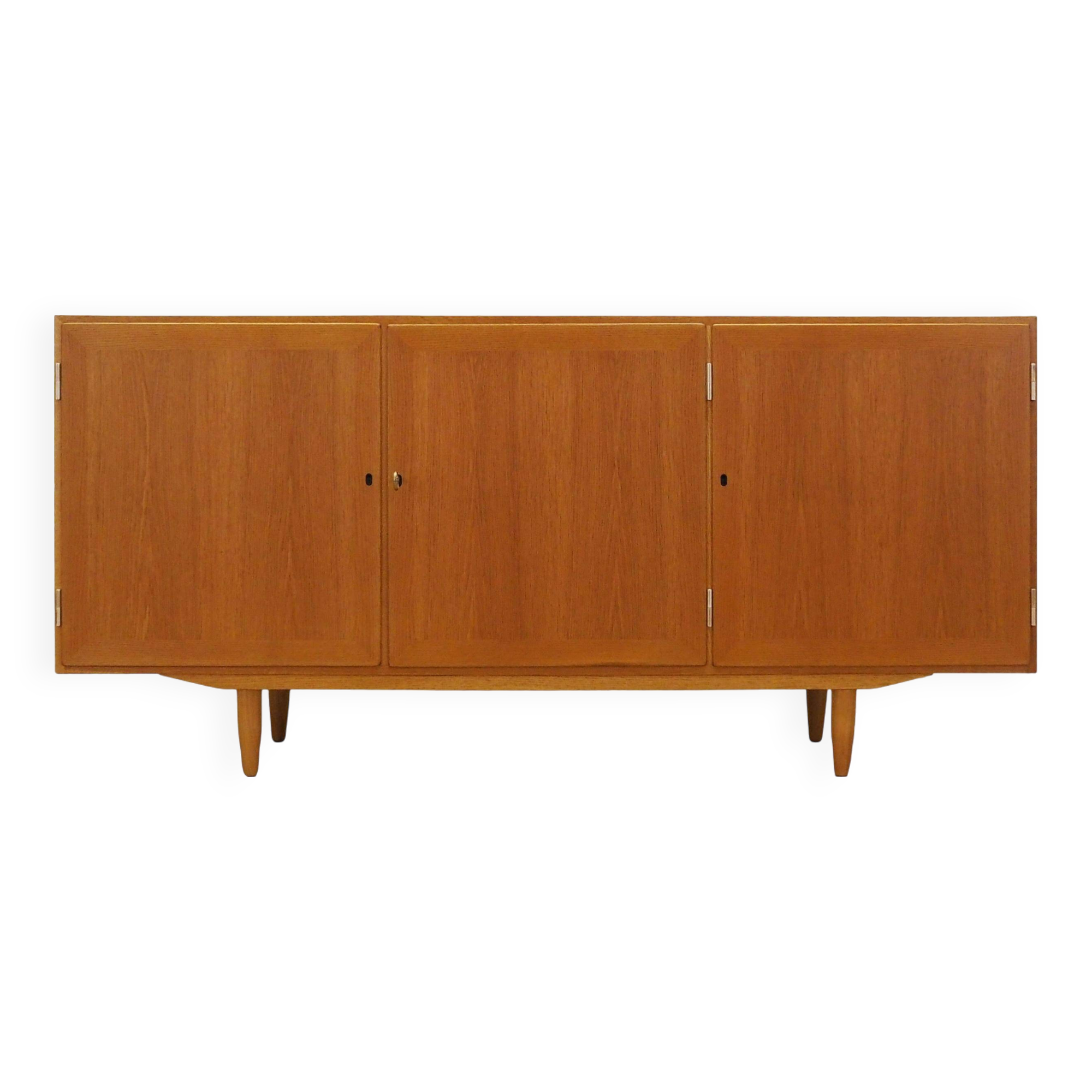 Buffet en frêne, design danois, années 1970, designer : Carlo Jensen, production : Hu