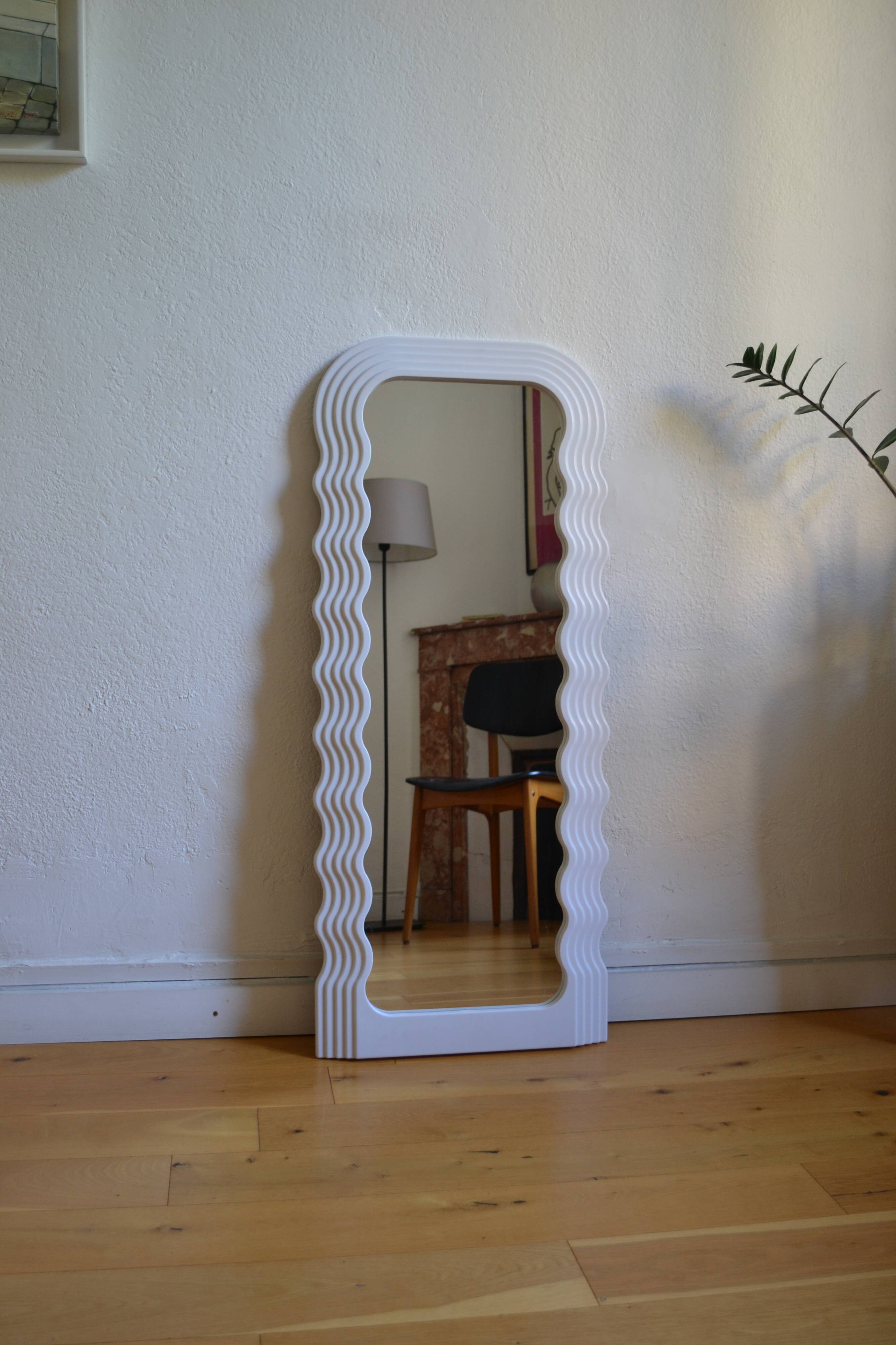 Wall mirror