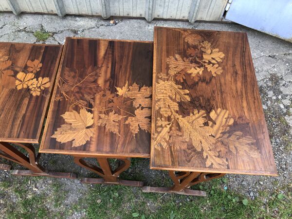 Tables gigognes a décor végétal époque 1900 signées, Émile Galle