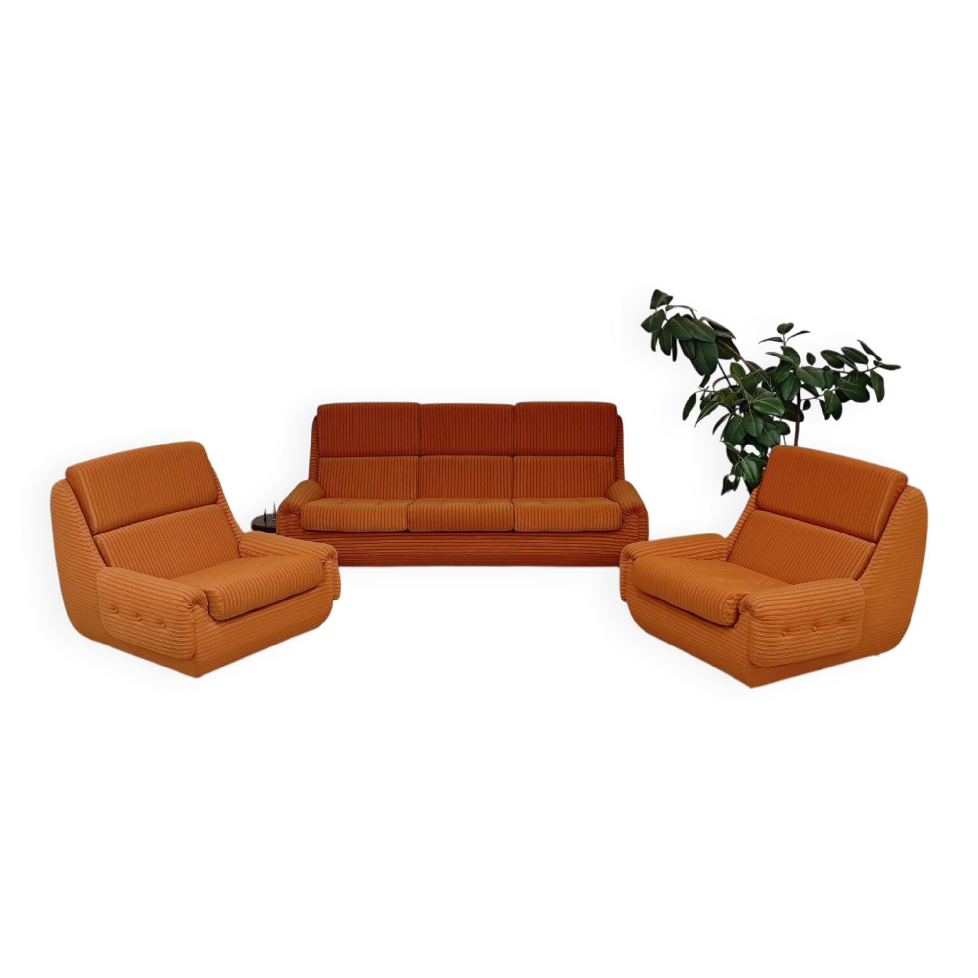 Complete orange salon JITONA in Atlantis Space Age style from the 1970s.