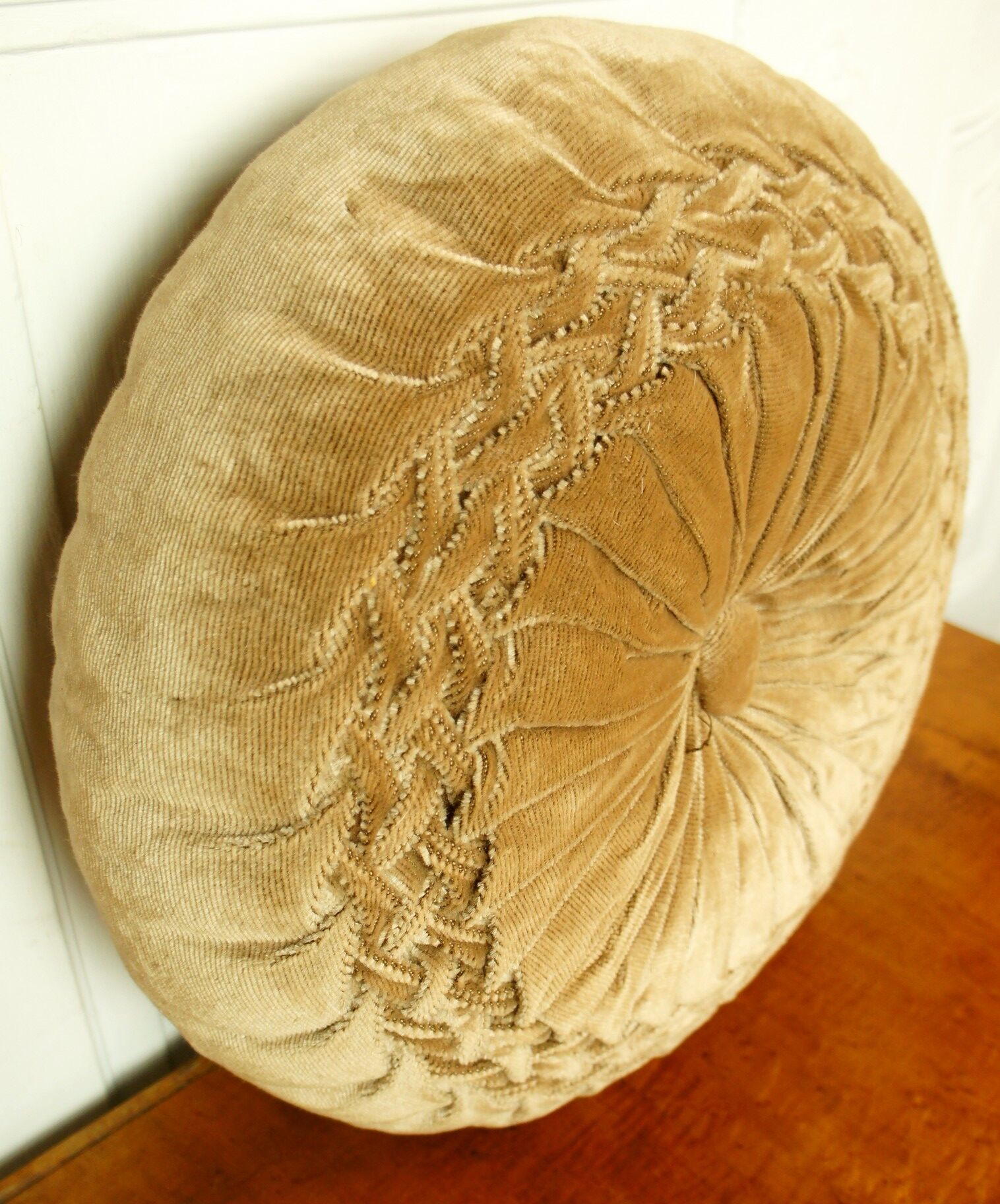 Vintage velvet round cushion 1970