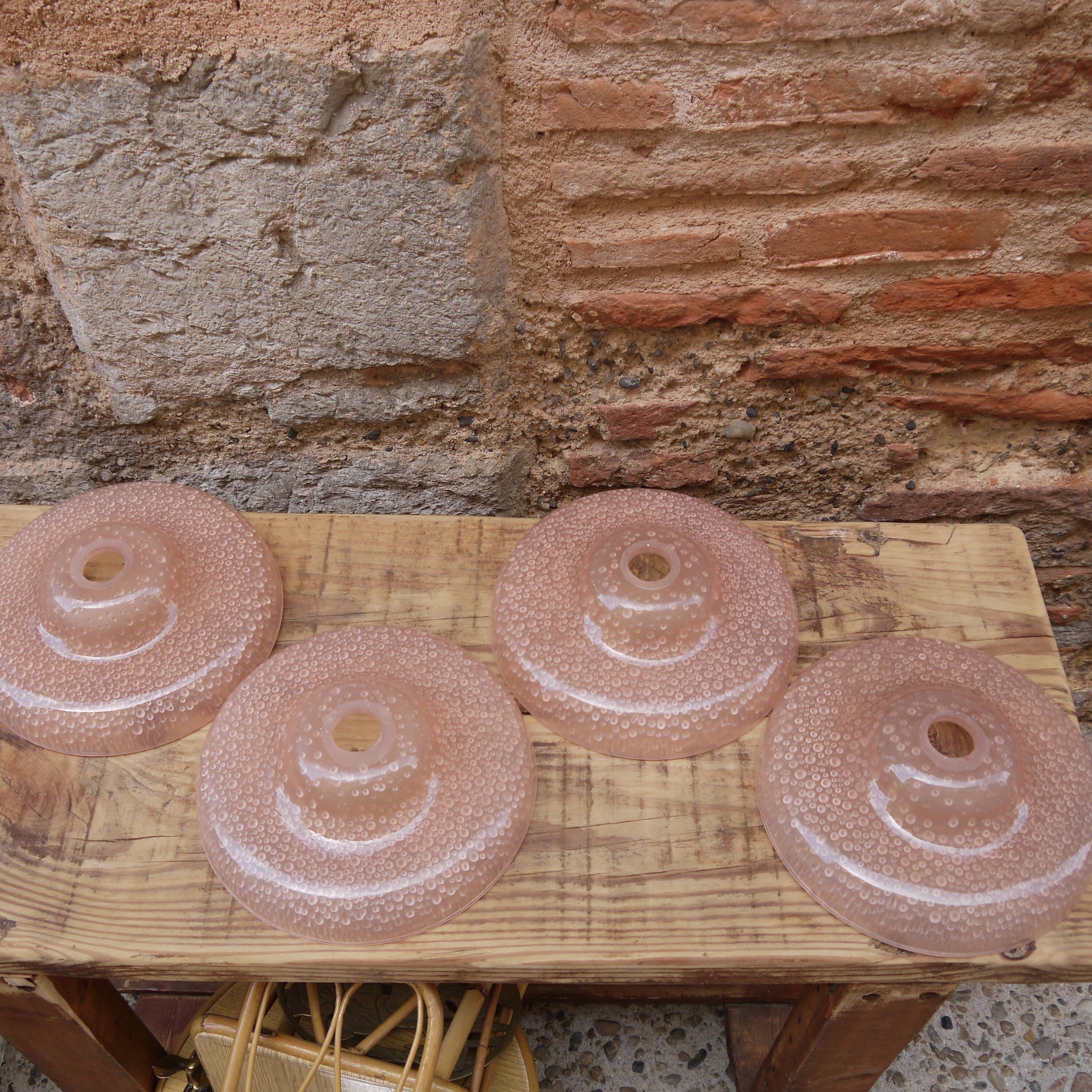 Lampshade in bulled pink glass