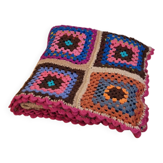 Plaid vintage au crochet multicolore motif granny