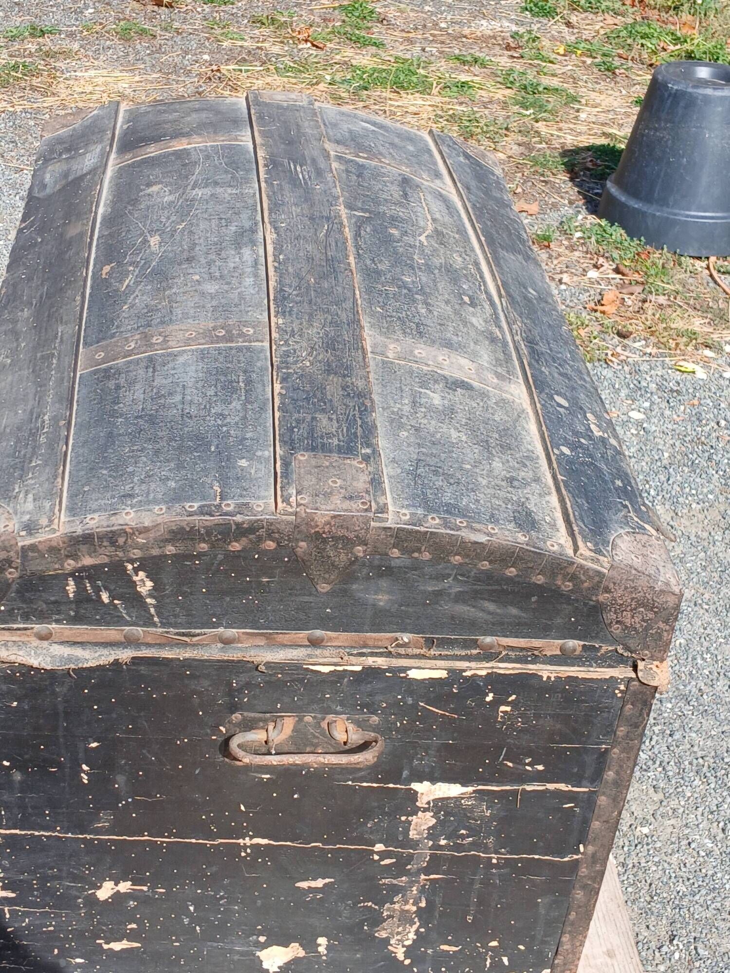 Malle Bombée Ph. Drevet Paris 1867 / Antique French Domed Trunk Napoleon II