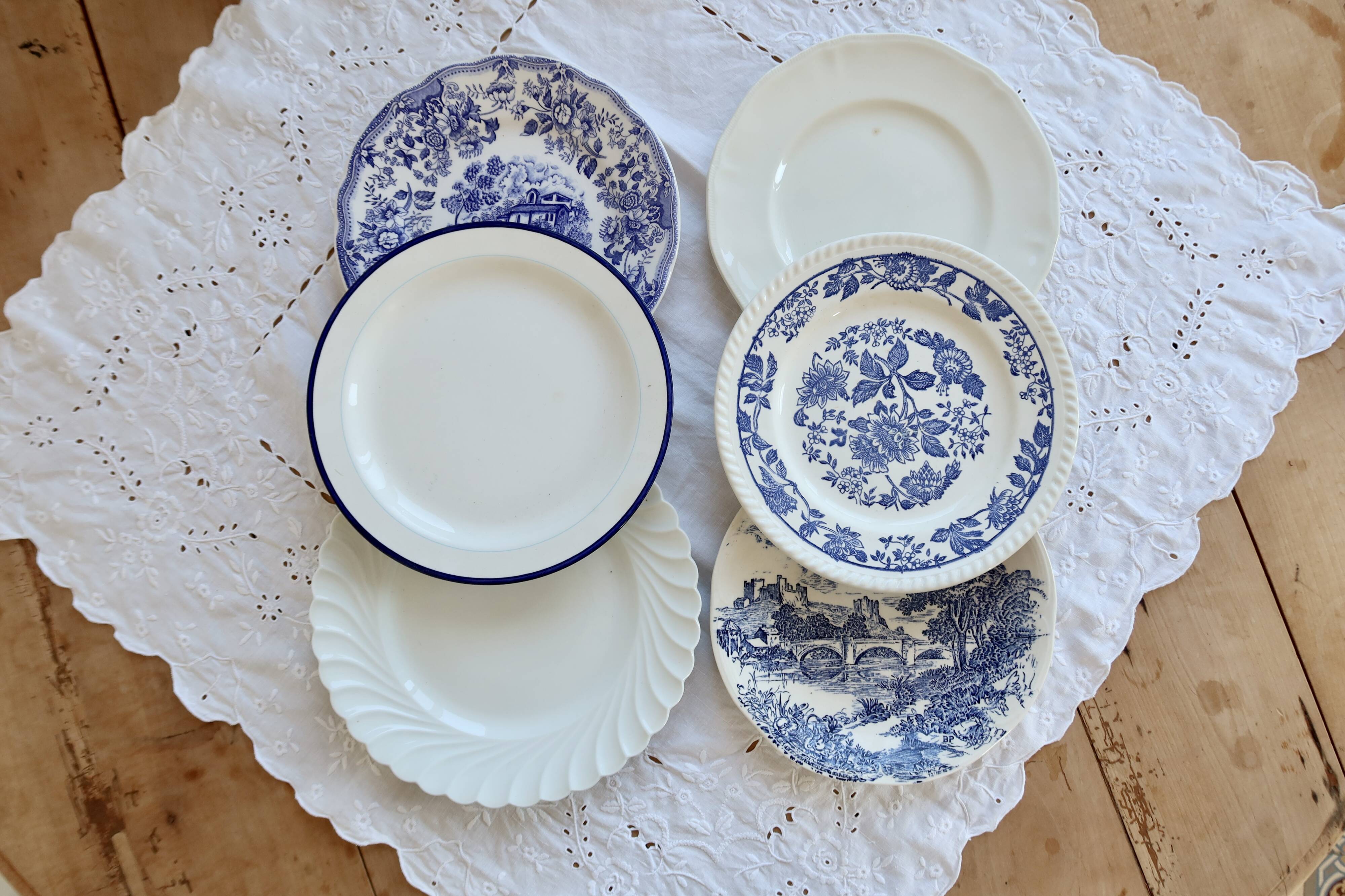 6 mismatched vintage blue and white dinner plates – Earthenware and porcelain