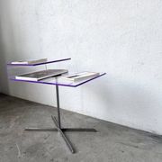 Table d'appoint en acrylique transparent et chrome, années 70
