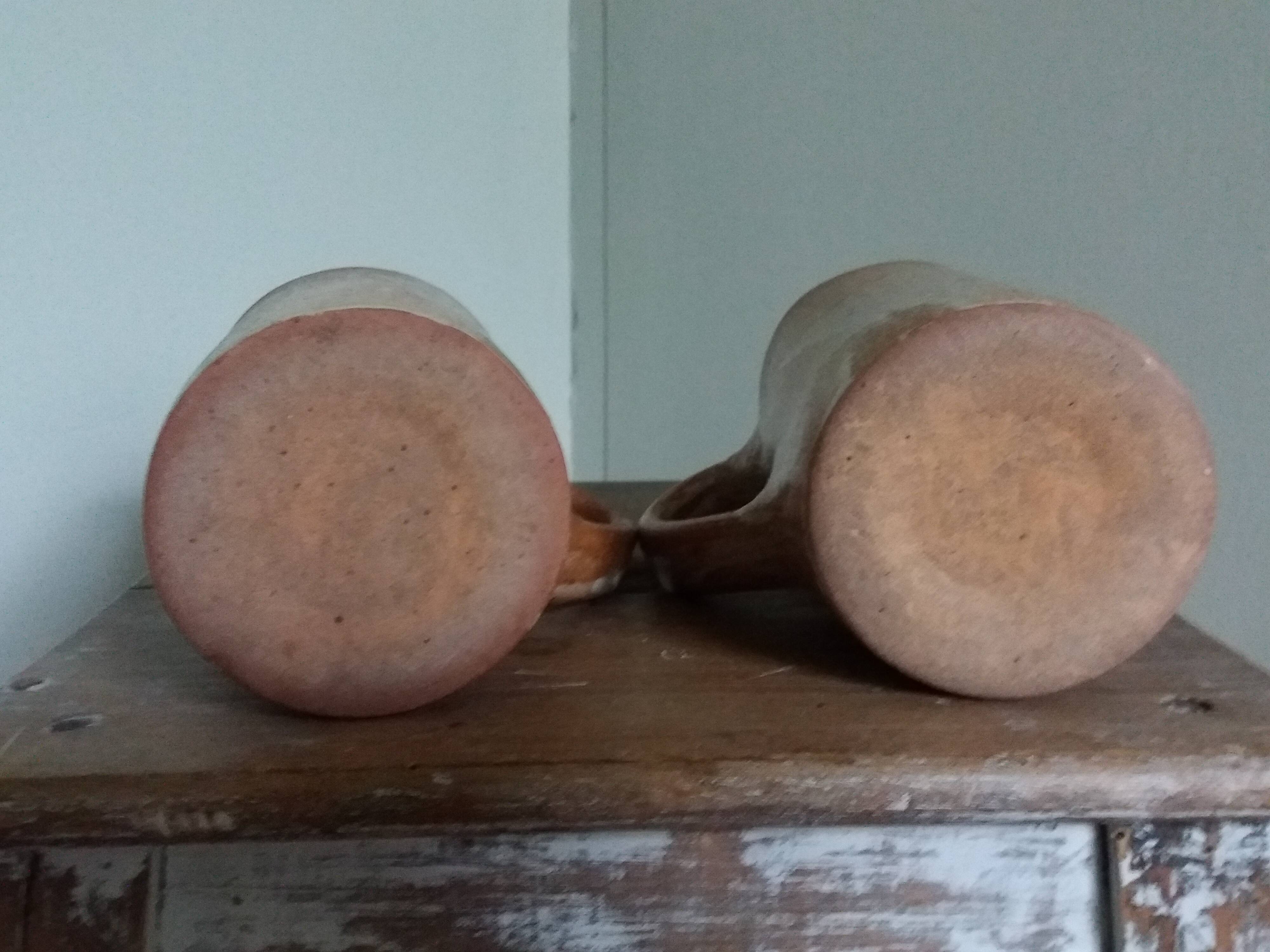 Enamelled stoneware mugs