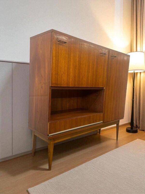 Armoire vintage en bois / armoire bar / étagère