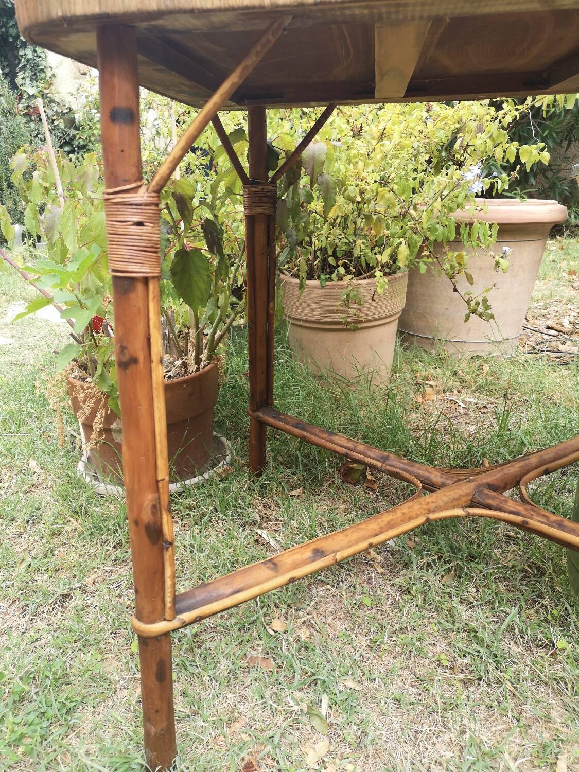 Rattan table