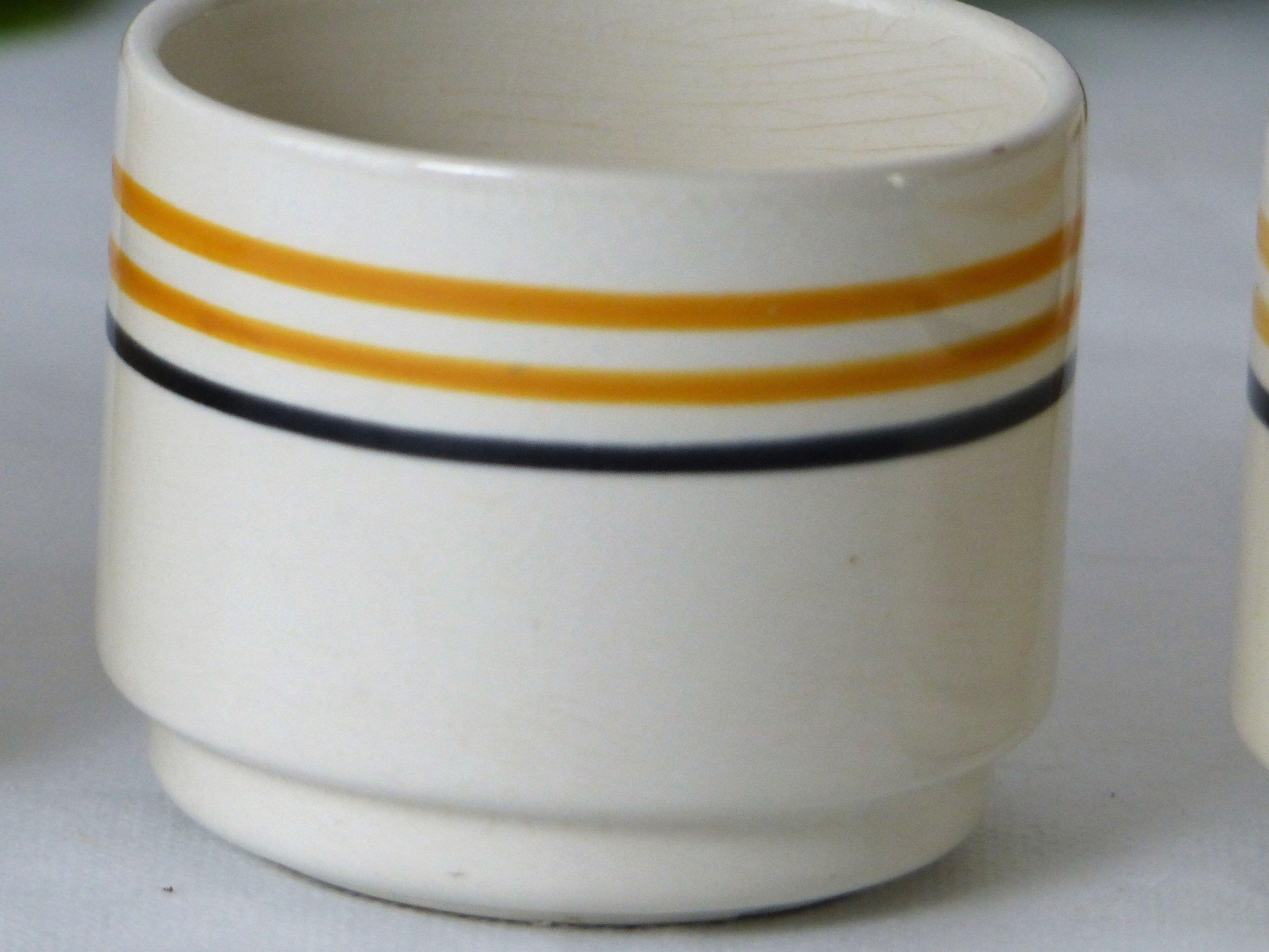 Set of 3 cups made of earthenware