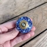 Genuine stoneware door knobs