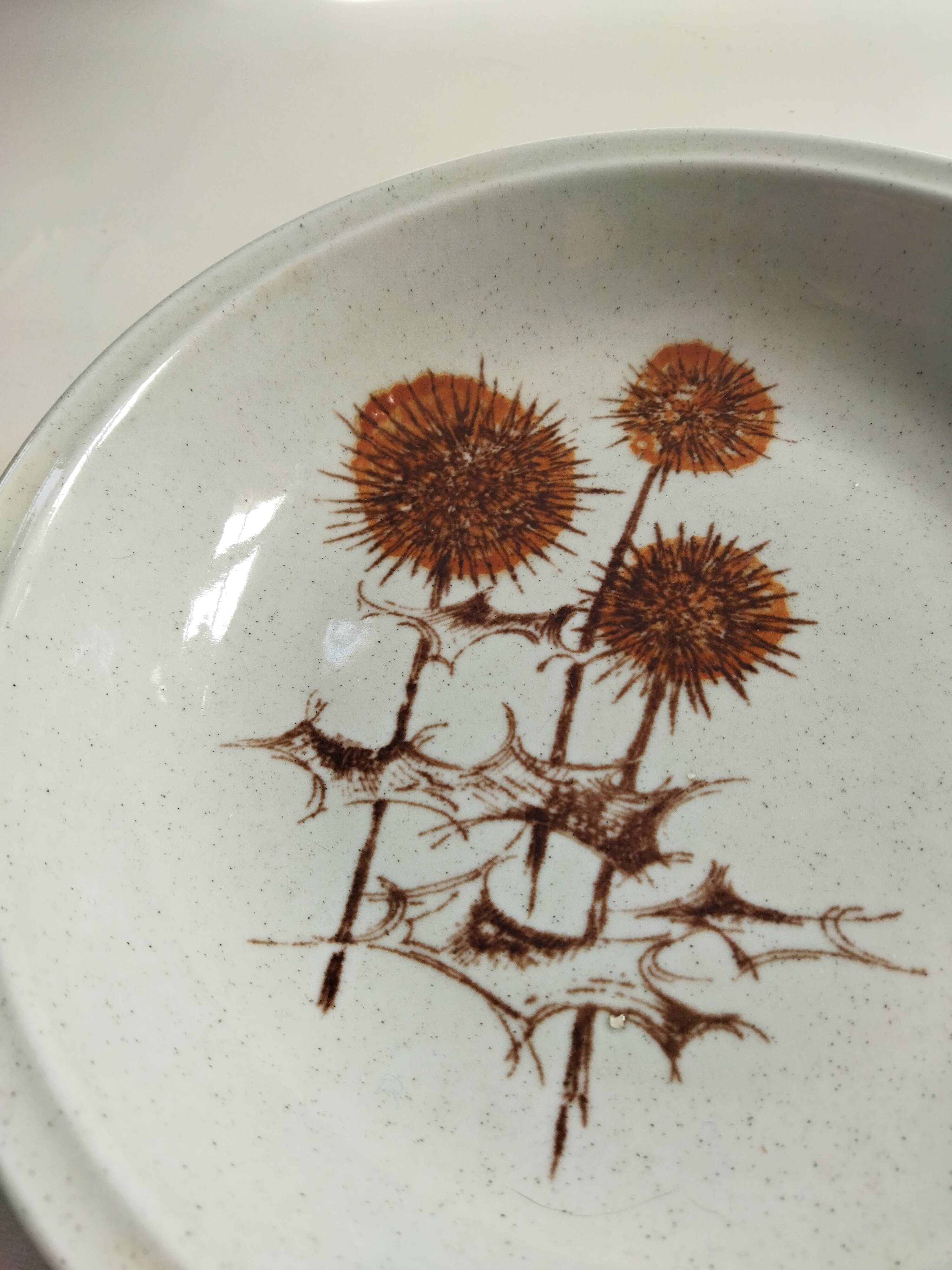 Sarreguemines stoneware hollow dish "Thistles"
