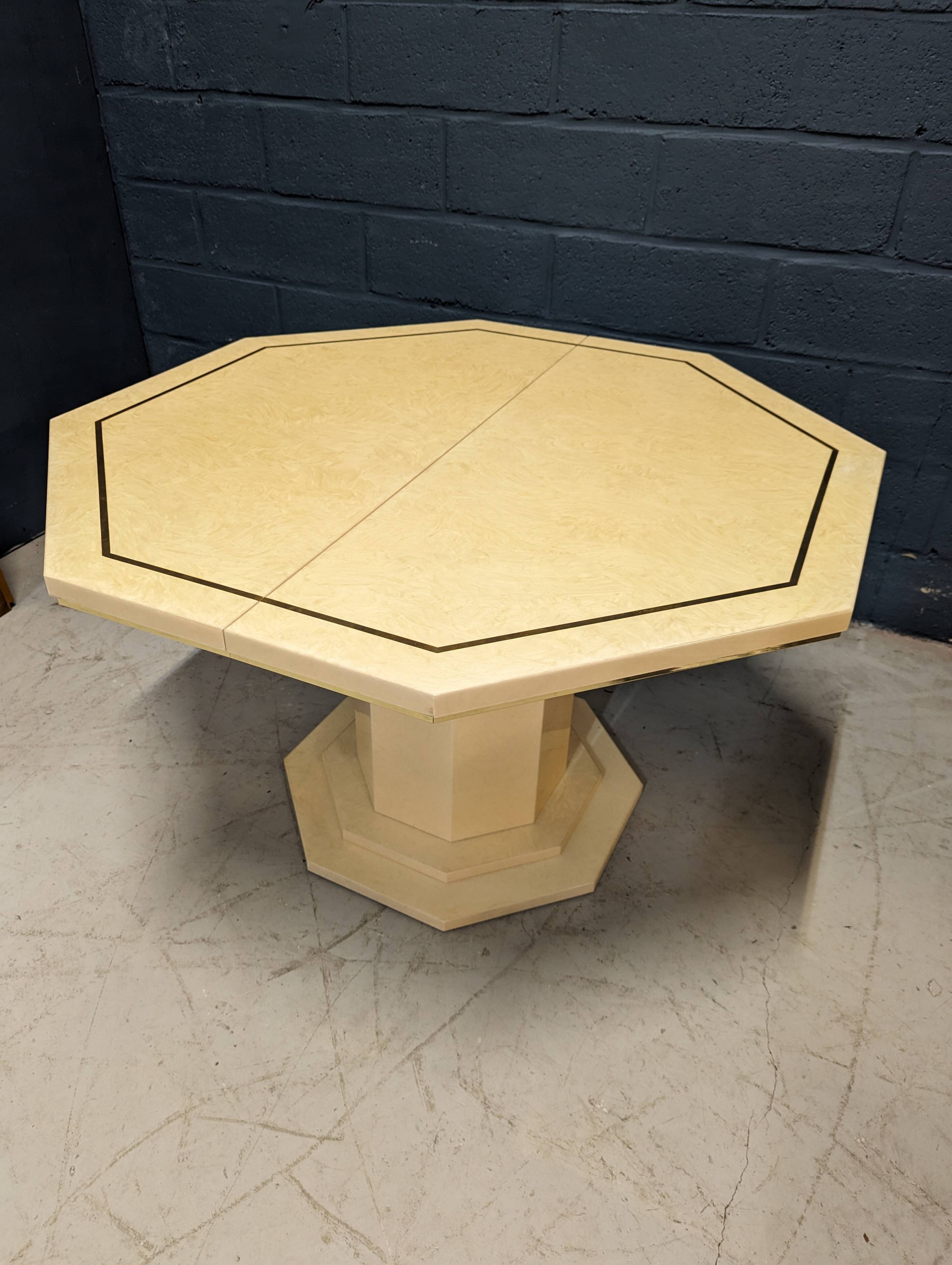 Table laquée blanc Eric Maville