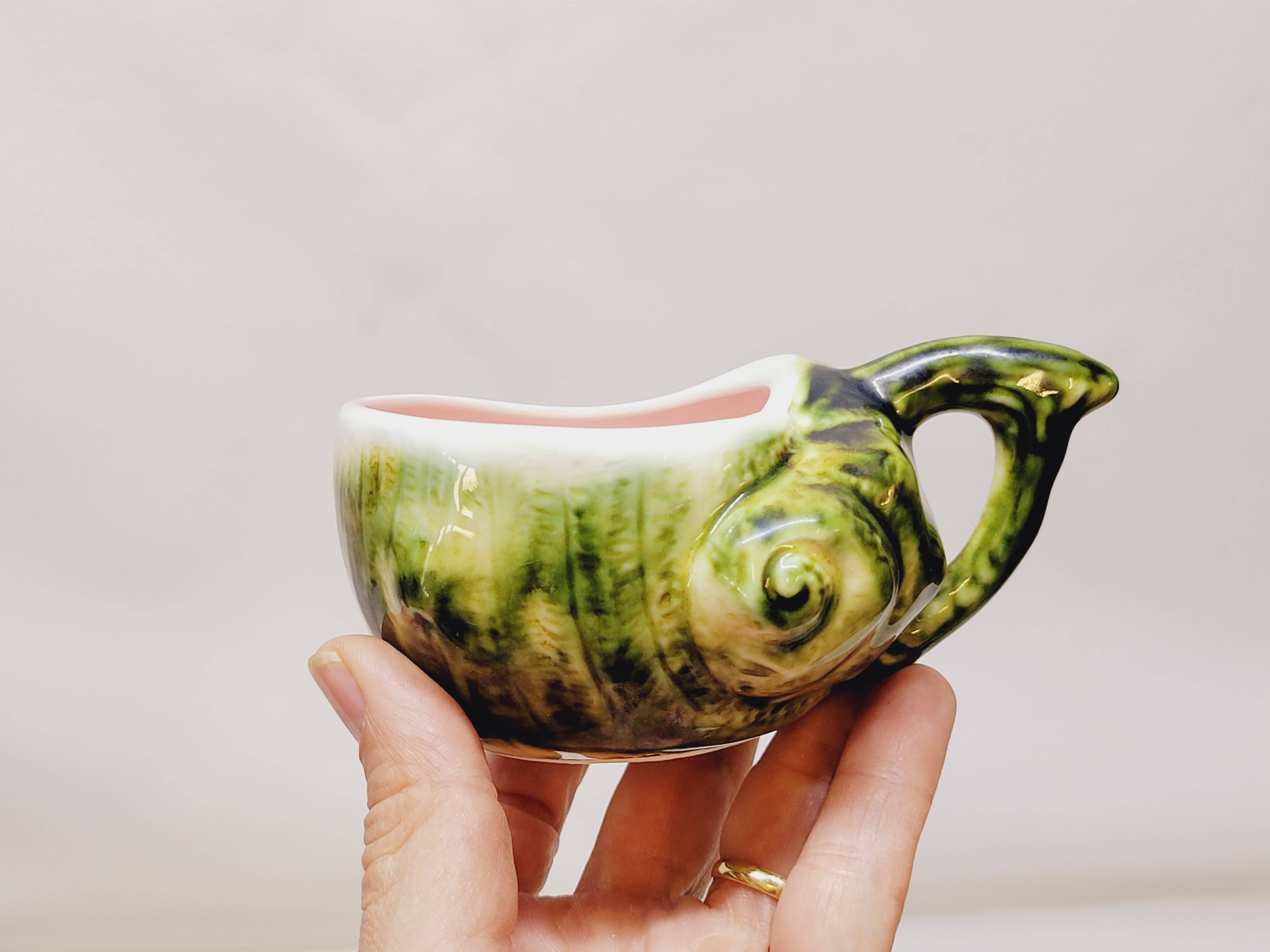 2 cups + 2 saucers in majolica slip ceramic zoomorphic snail shape